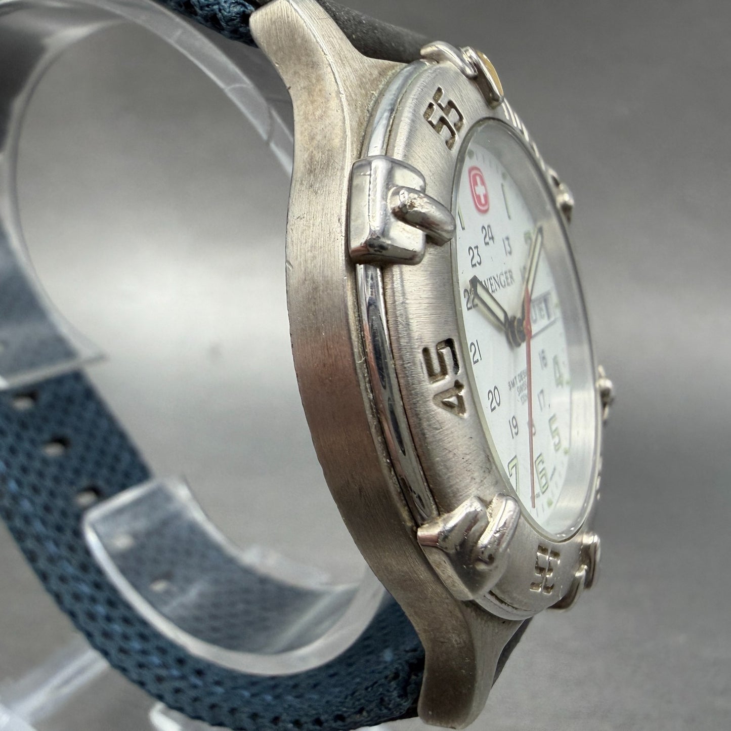Wenger Dive Watch Men 40mm White Dial Silver Tone Daydate 096.0685 New Battery3