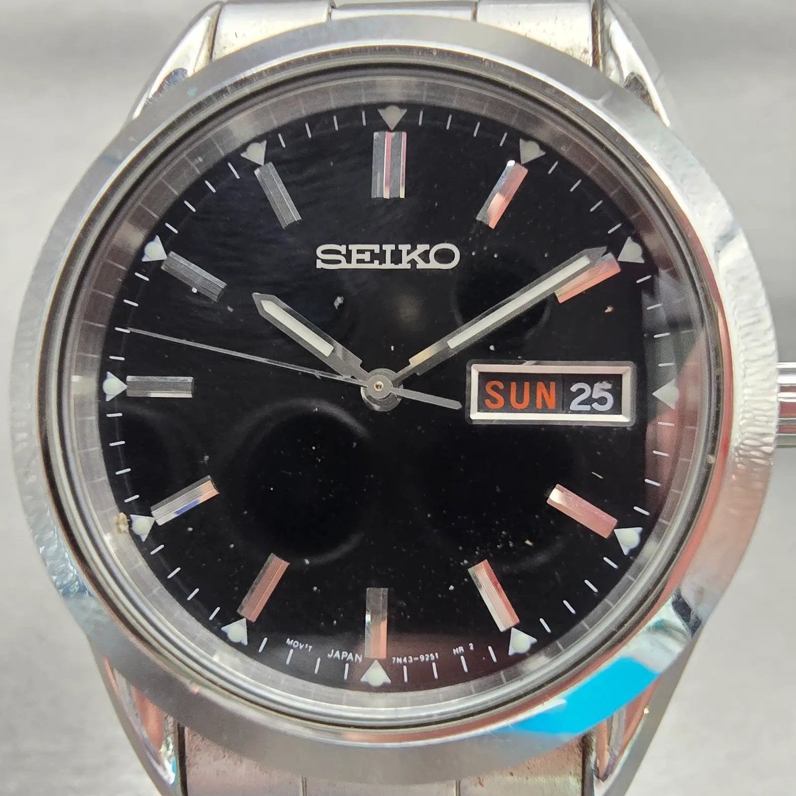 Seiko Watch Men 37mm Black Dial Silver Tone Daydate Round 7N43-9070 New Battery1