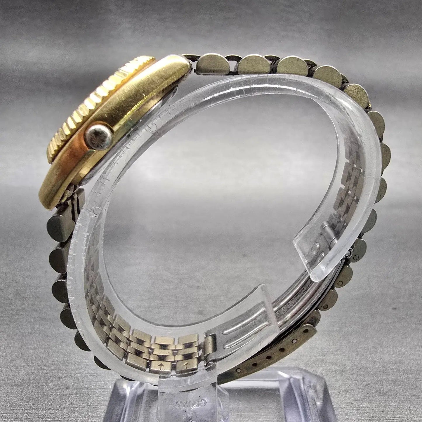 Seiko Watch Women 24mm Gold Dial Gold Tone Daydate Round 7N83-0049 New Battery6