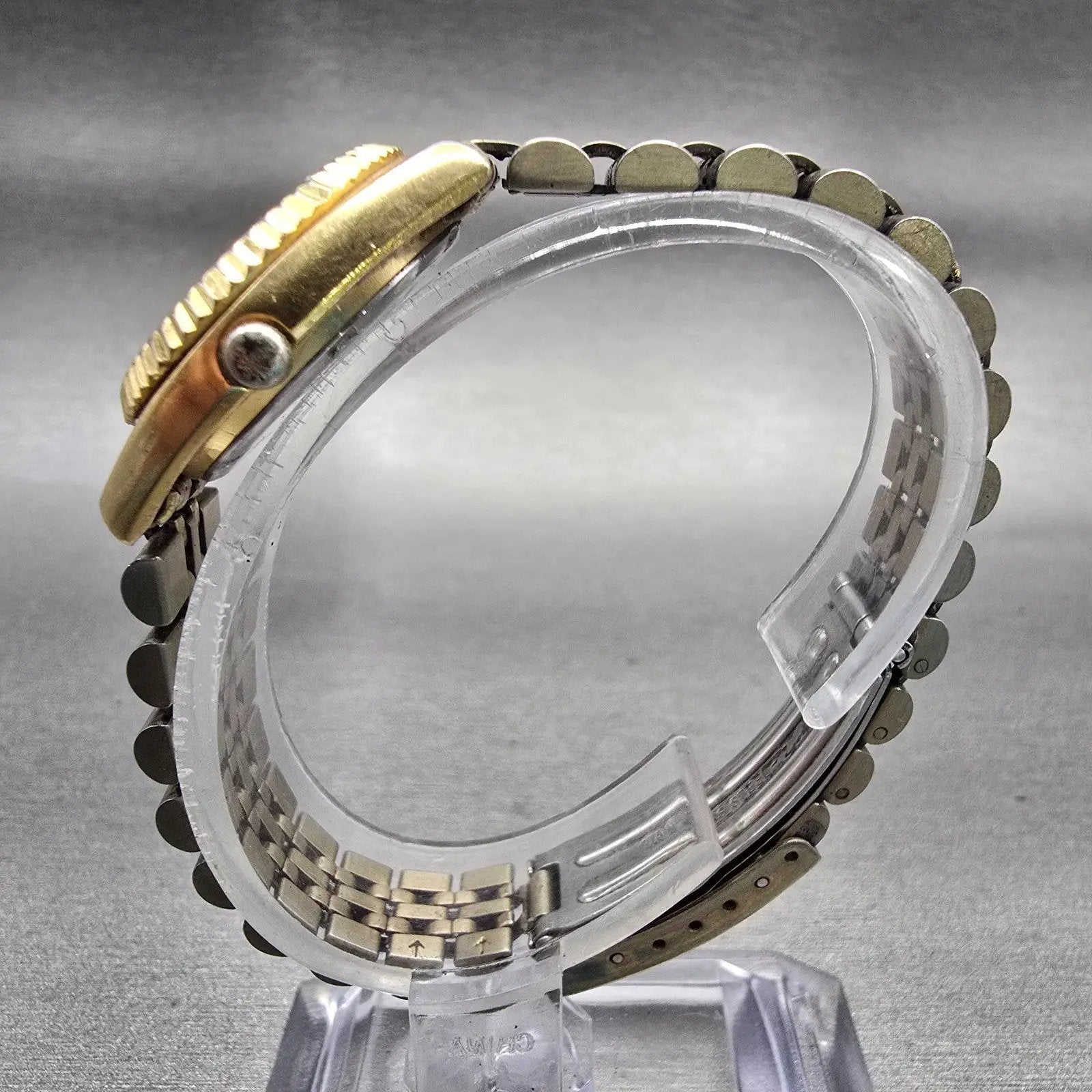 Seiko Watch Women 24mm Gold Dial Gold Tone Daydate Round 7N83-0049 New Battery6