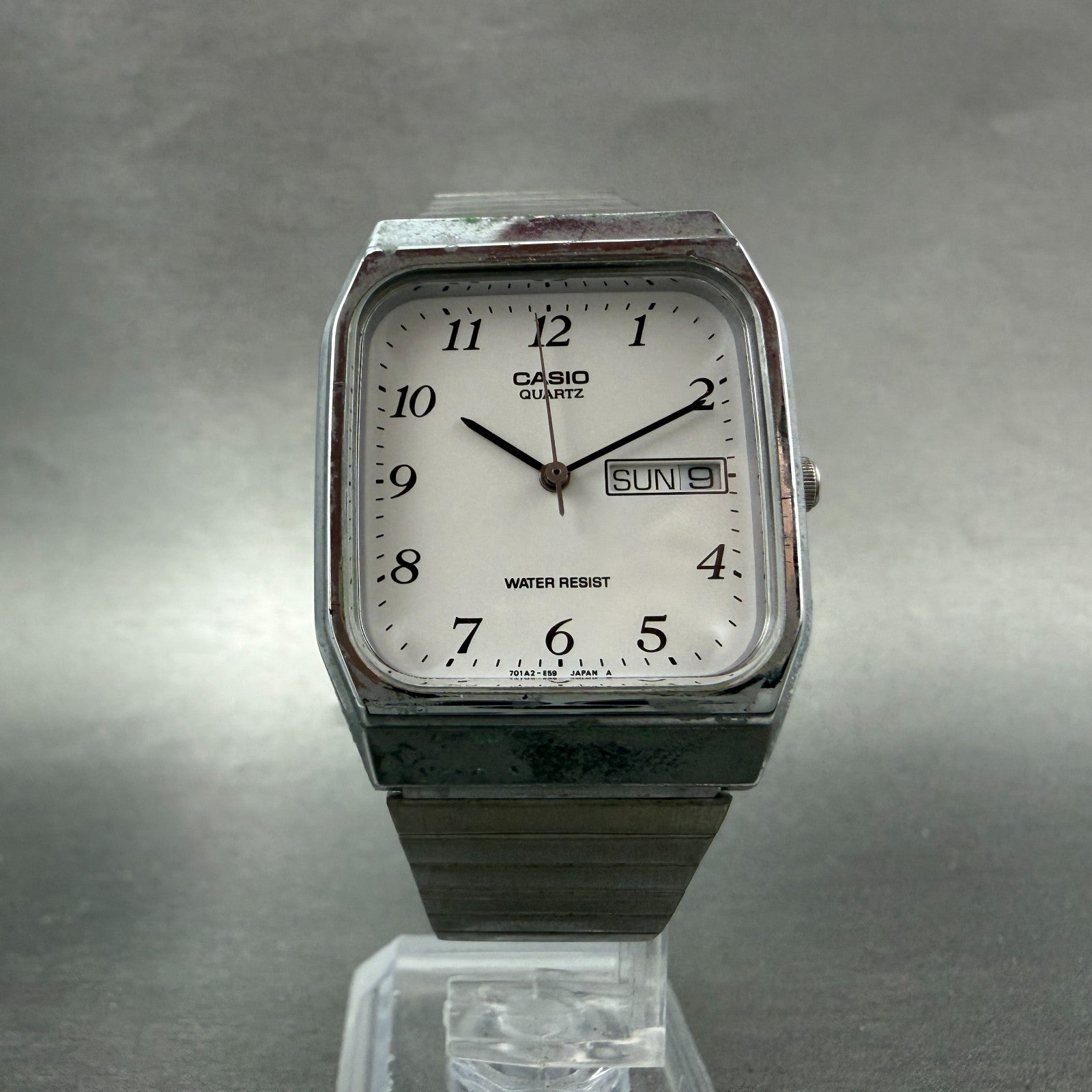 Casio MQ-518 Watch Men 30mm Silver Dial Silver Tone Rectangle Daydate New Batt R5