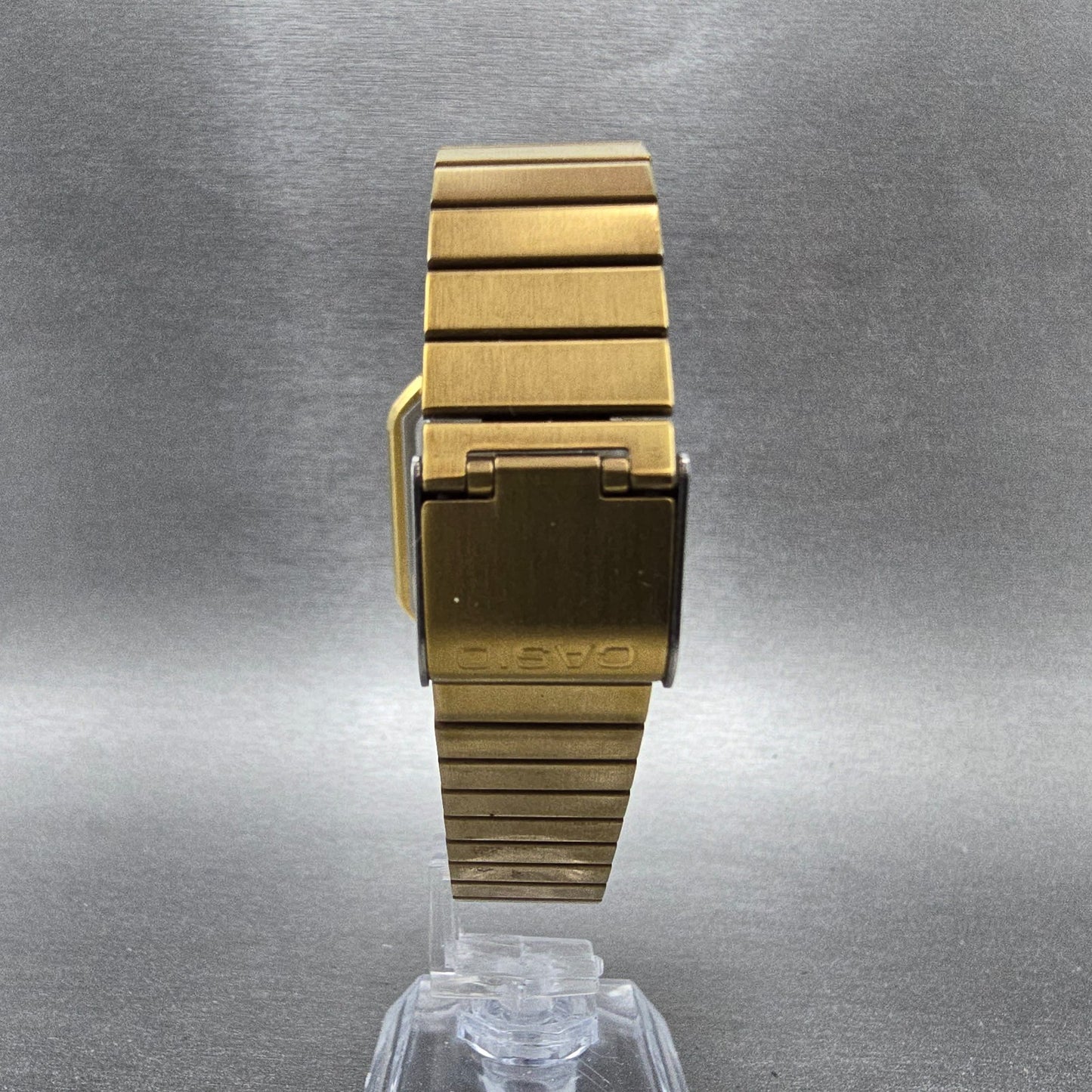 Casio A120WE Watch Men 33mm Gold Dial Gold Tone Alarm Chronograph New Battery7