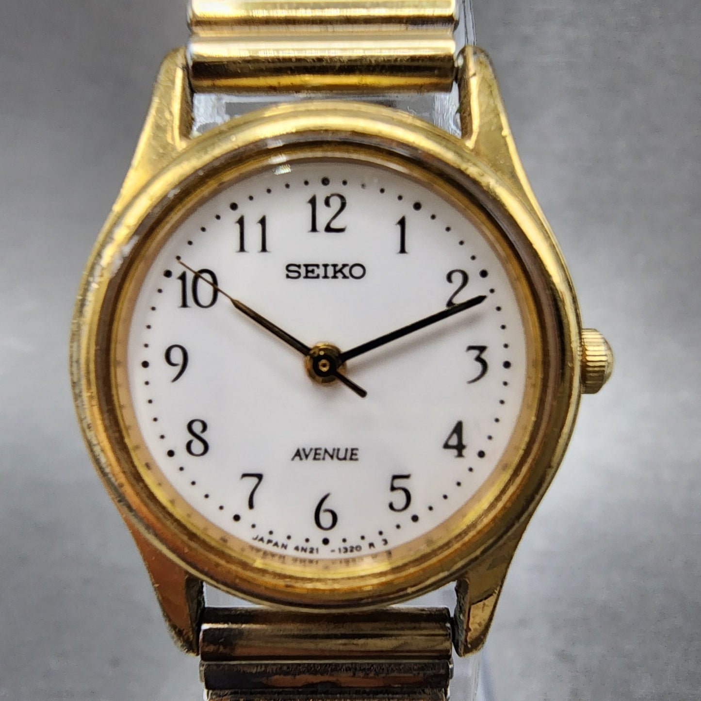 Seiko Avenue Watch Women 23mm White Dial Gold Tone Round 4N210670 New Battery0