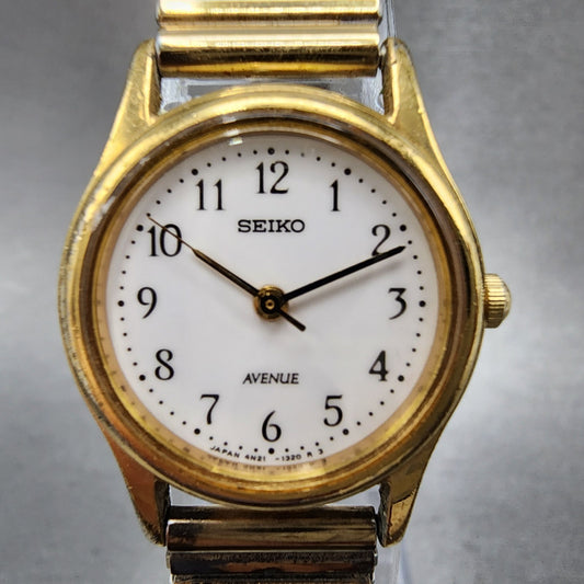 Seiko Avenue Watch Women 23mm White Dial Gold Tone Round 4N210670 New Battery0