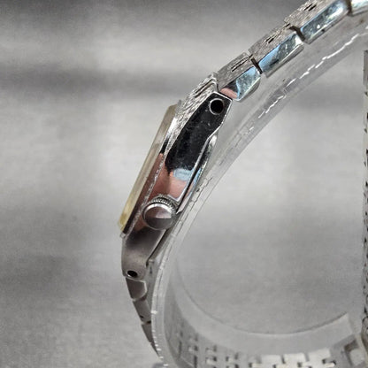 Seiko Watch Women 17mm Silver Dial Silver Tone Oval 2320-6469 New Battery VTG2
