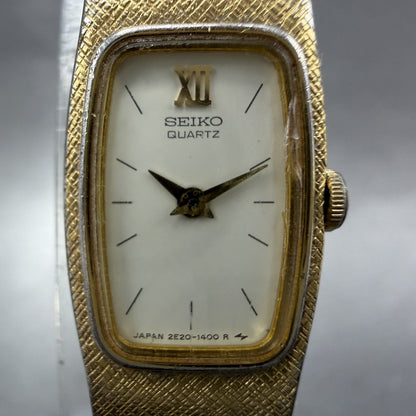 Seiko watch Women 13mm White Dial Gold Tone Rectangle 2e20-6139 New Battery1