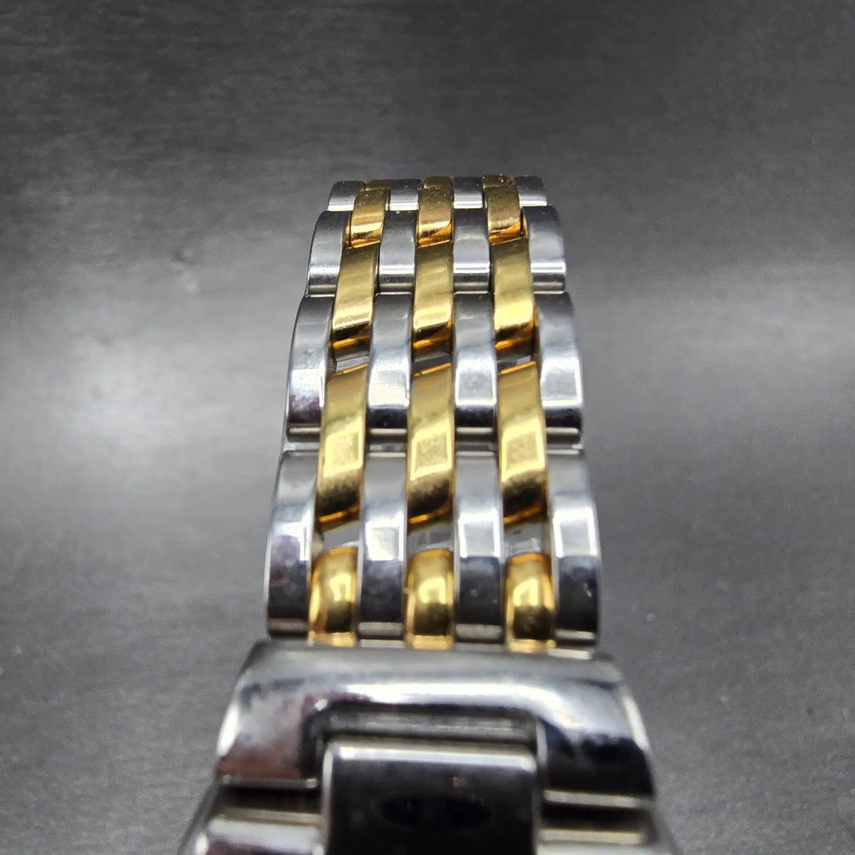 Swiss Army Alliance Tank Watch Women 22mm White Dial Two Tone New Battery4