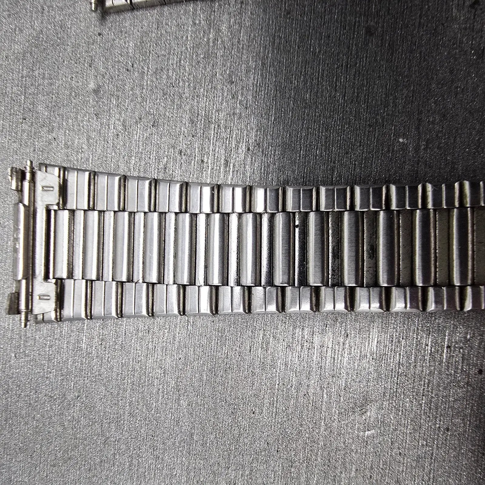 Seiko Bracelet 19mm Stainless Steel Gold Tone READ!!!!!!! Vintage Z46211