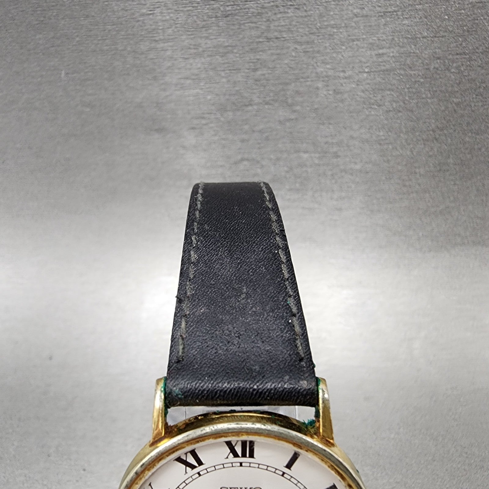 Seiko Watch Women 32mm White Dial Gold Tone Round 41108007 New Battery4