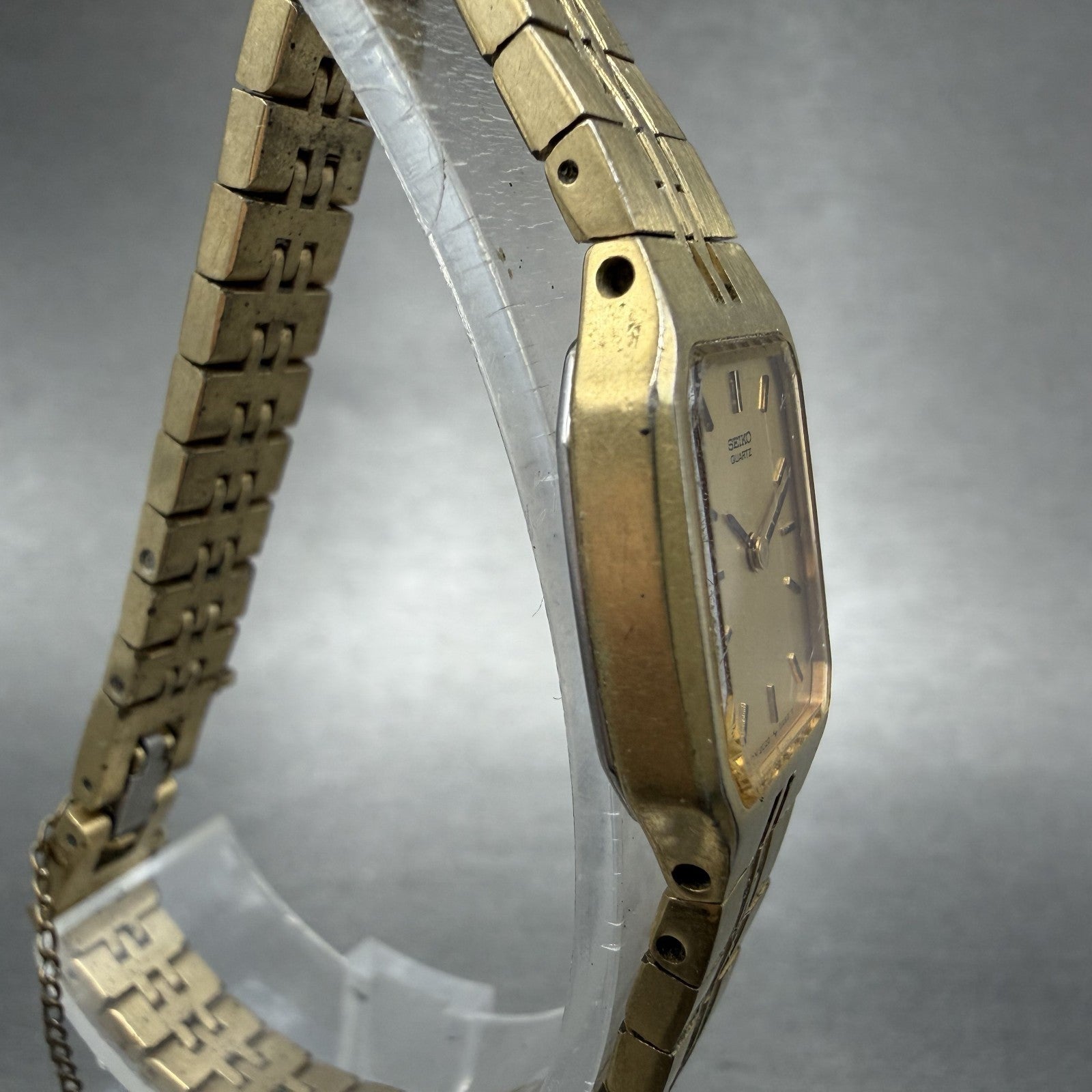 Seiko Tank Watch Women 16mm Champagne Dial Gold Tone 2C20-5200 New Battery3