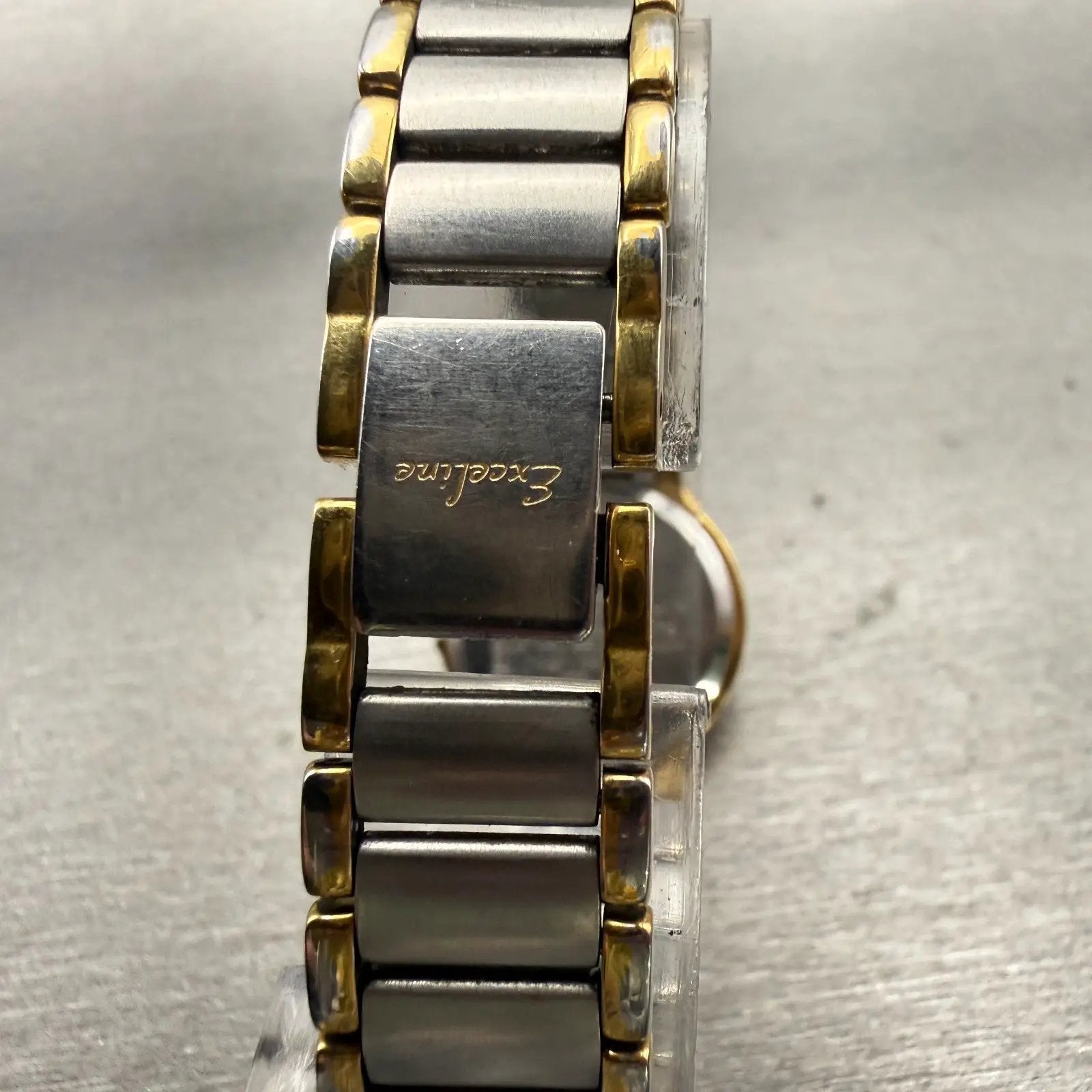 Seiko Exceline Watch Women 24mm White Dial Two Tone Round 7321-0520 New Battery7