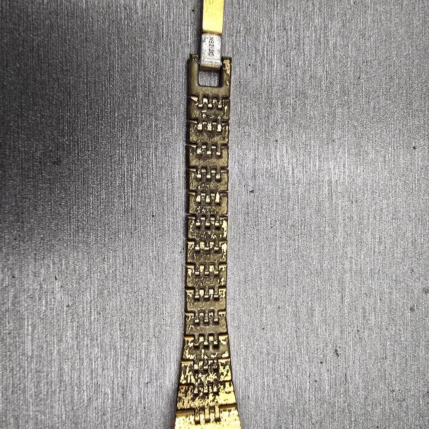 Citizen CQ Watch Women 25mm Champagne Dial Gold Tone 4-0403255 New Battery VTG10