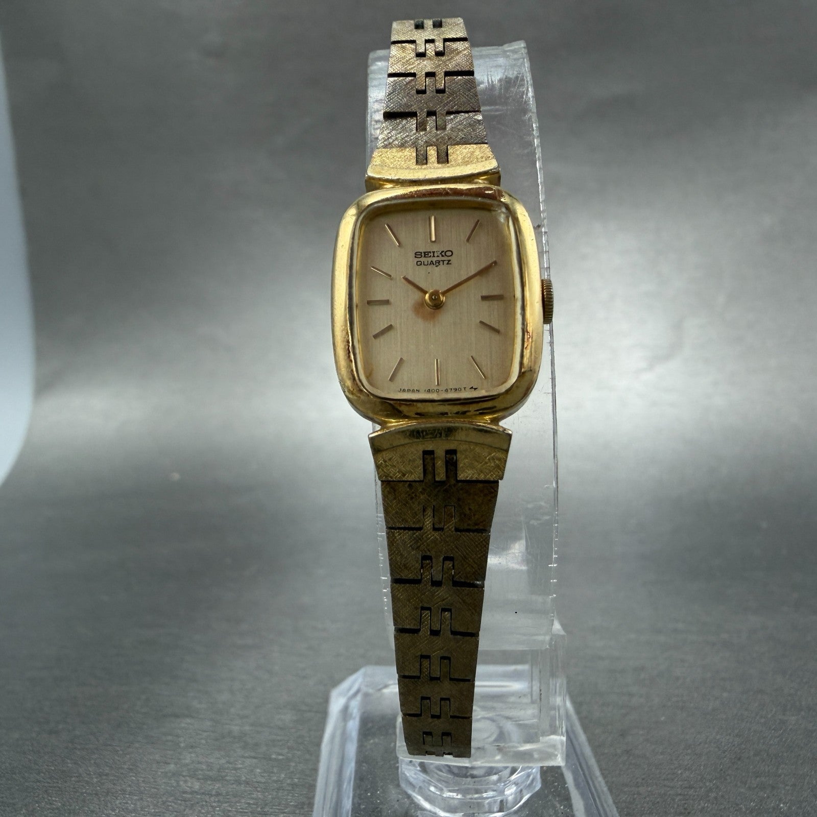 Seiko Tank Watch Women 16mm Champagne Dial Gold Tone 1400-7619 New Battery5