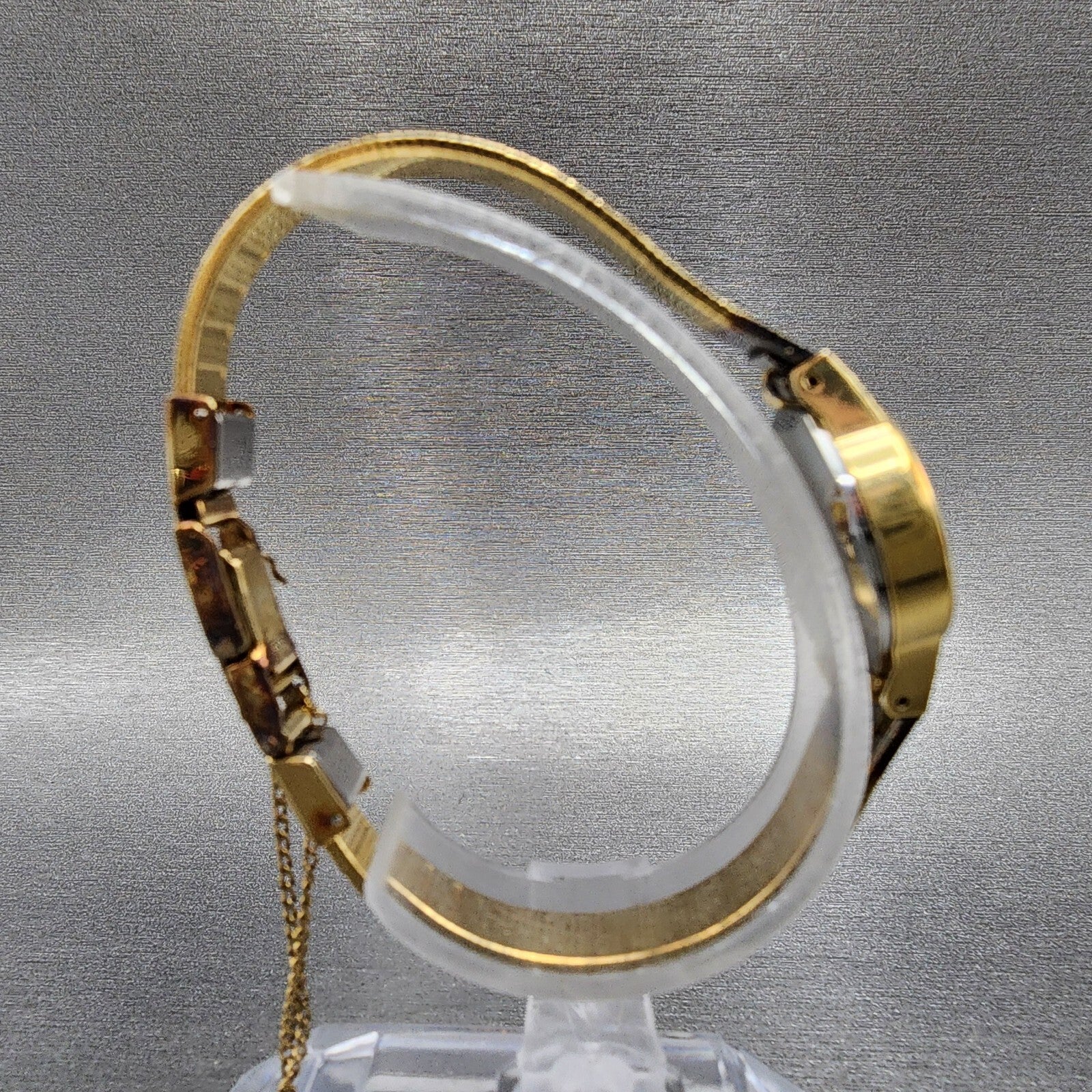 Seiko Watch Women 20mm Champagne Dial Gold Tone Oval 14215710 New Battery8
