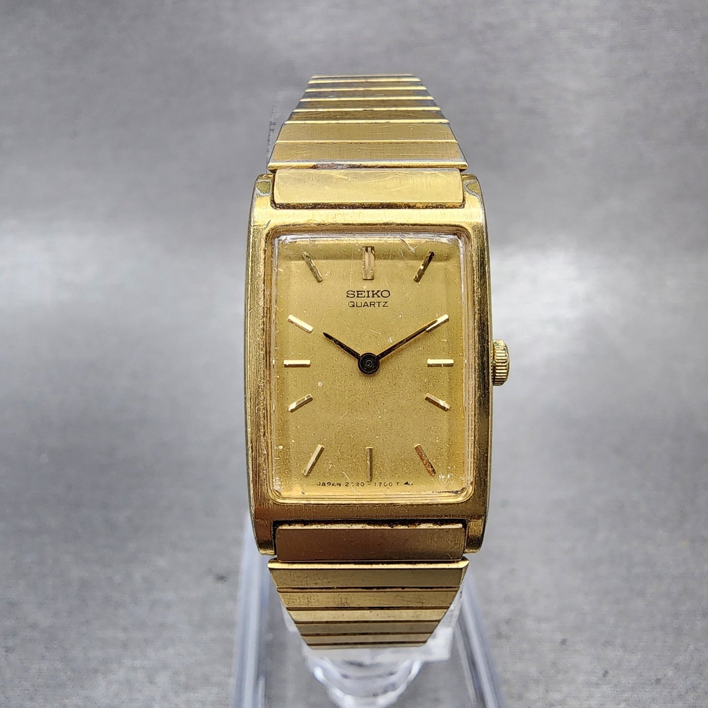 Seiko Tank Watch Women 17mm Champagne Dial Gold Tone Rectangle 2C205830 New Bat0