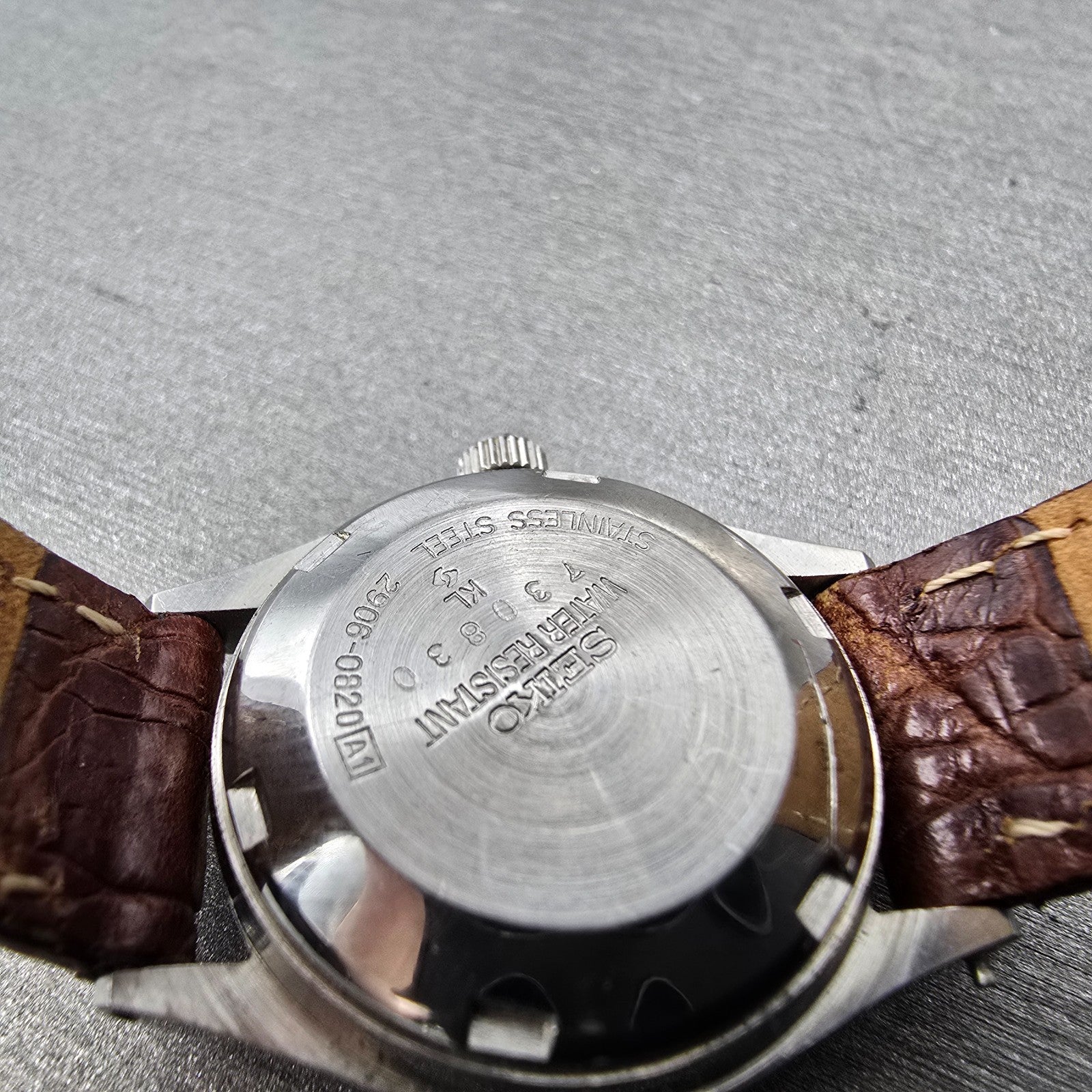 Seiko 5 Automatic Watch Women 25mm Silver Dial Silver Tone Daydate 2906-0820 Run9