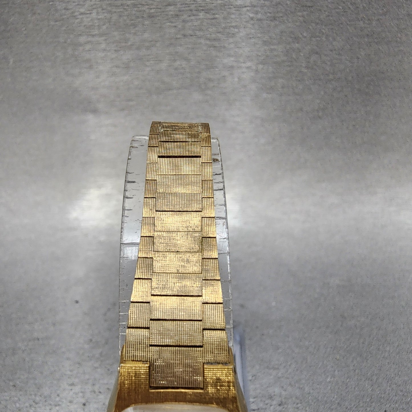 Citizen CQ Watch Women 18mm Champagne Dial Gold Tone 4830504 New Battery4