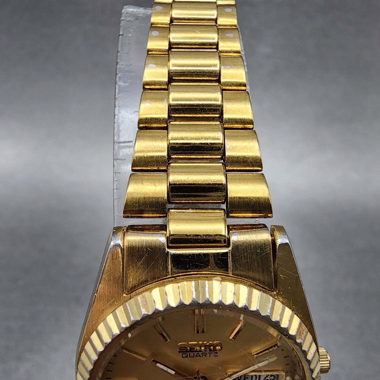 Seiko SQ Watch Women 24mm Gold Dial Gold Tone Daydate Round 3E230A69 New Batt4