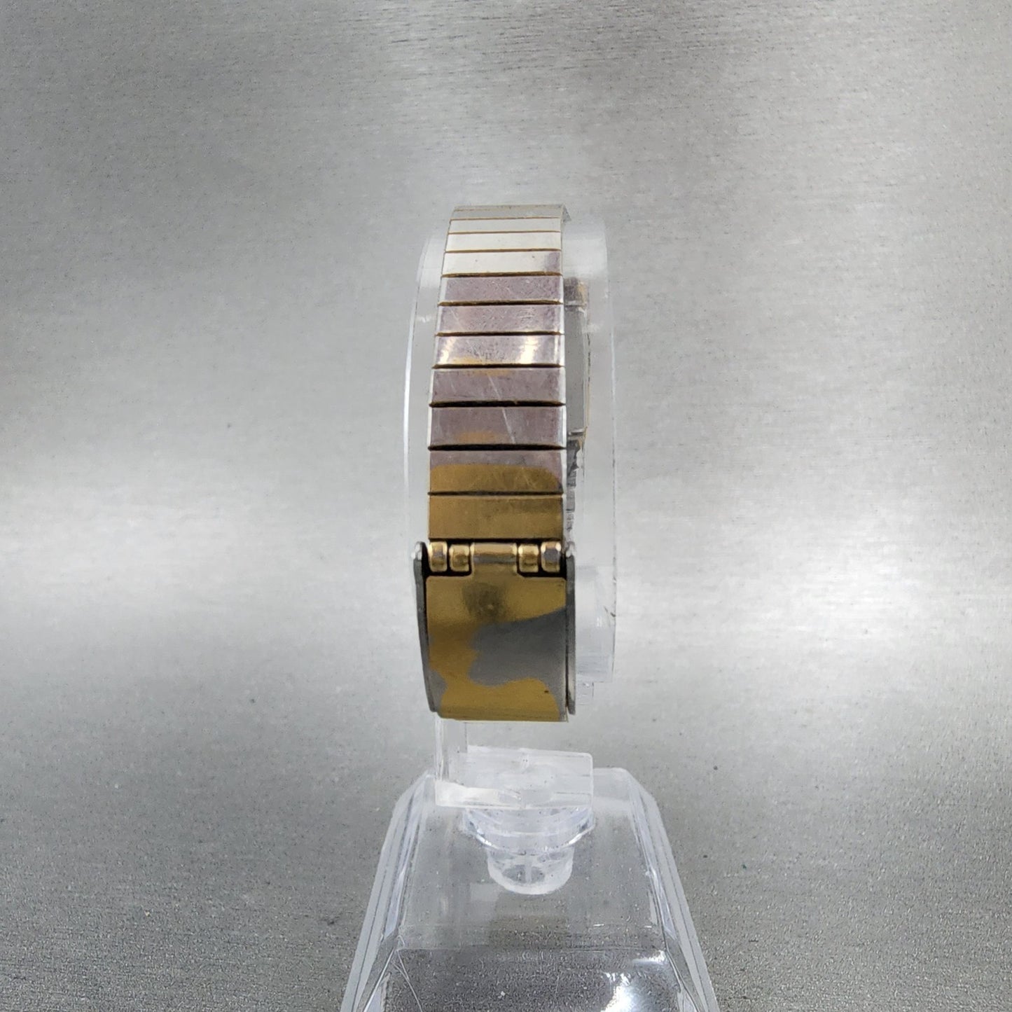 Seiko Tank Watch Women 17mm Champagne Dial Gold Tone Rectangle 2C205830 New Bat7