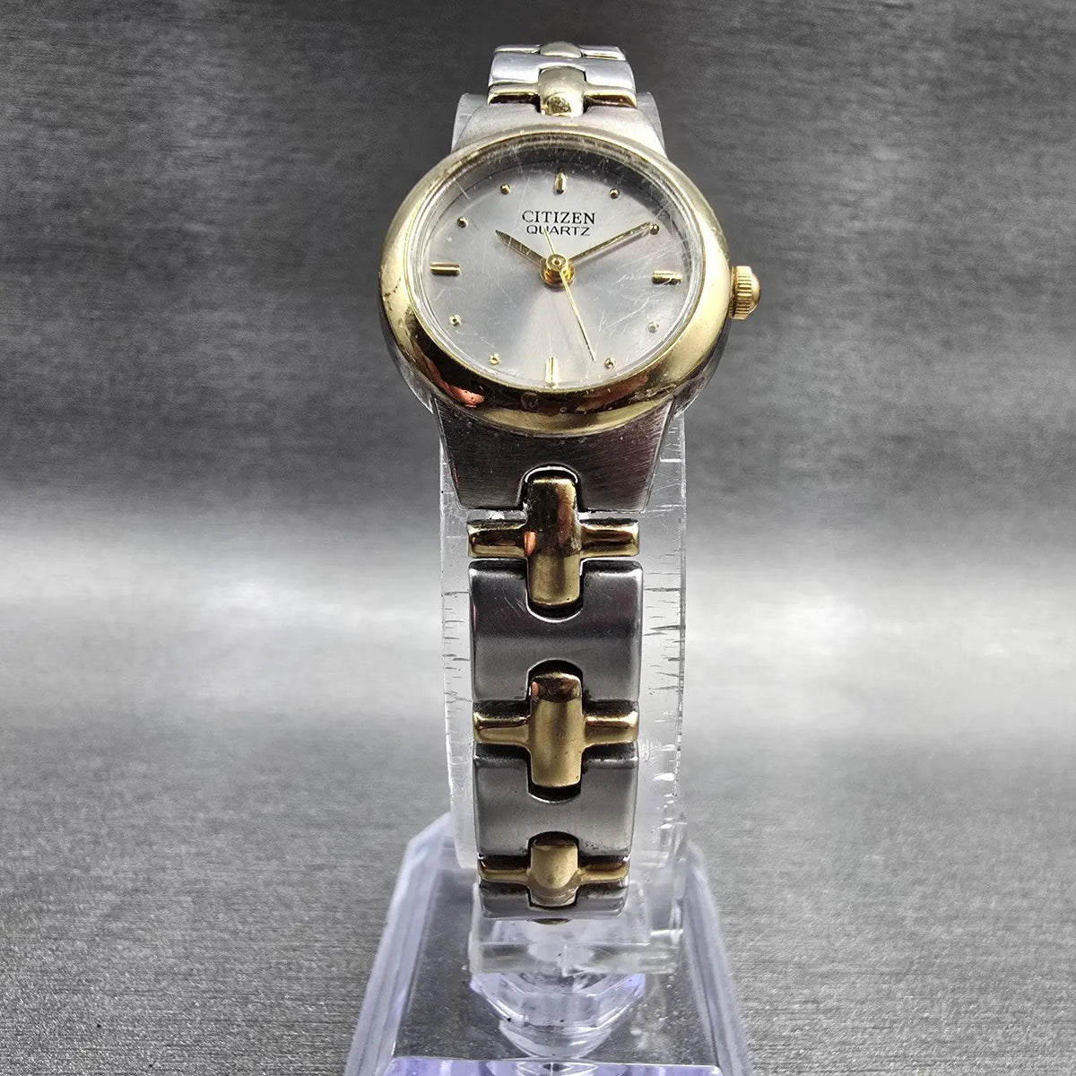 Citizen Watch Women 21mm Silver Dial Two Tone Round 5930-S99116 New Battery JP5