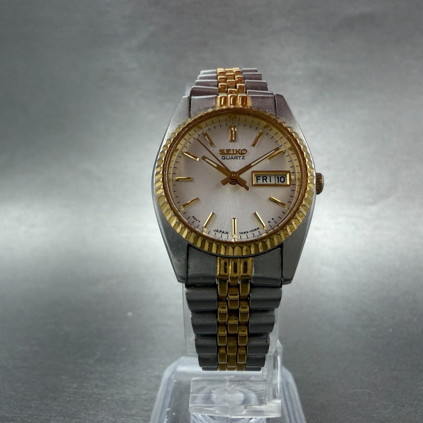 Seiko Watch Women 25mm White Dial Two Tone Daydate Round 7n83-0041 New Batt N9H5