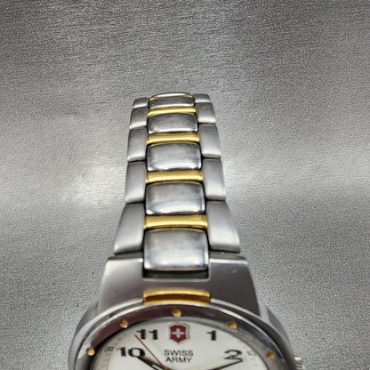 Victorinox Swiss Army Valiant Watch Men 39mm White Dial Two Tone Date Round Runs4