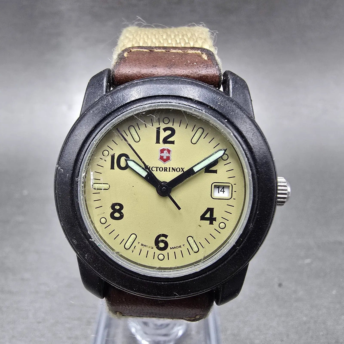 Victorinox Swiss Army Yeoman Watch Women 30mm Brown Dial Black Tone Date PARTS0