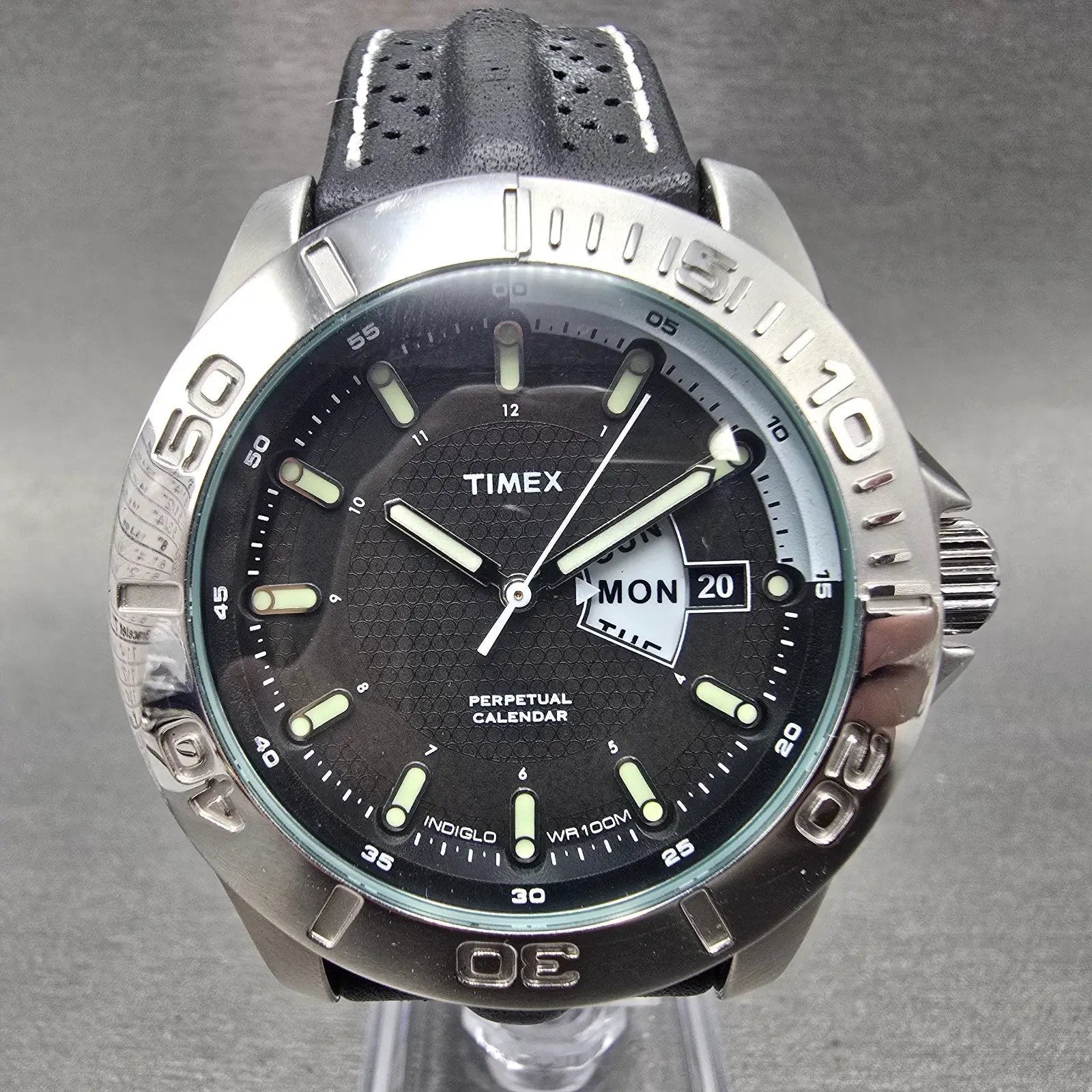 Timex Perpetual Calendar Dive Watch Men 44mm Black Dial Steel T2J081 New Battery0