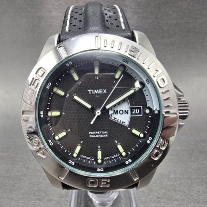 Timex Perpetual Calendar Dive Watch Men 44mm Black Dial Steel T2J081 New Battery0