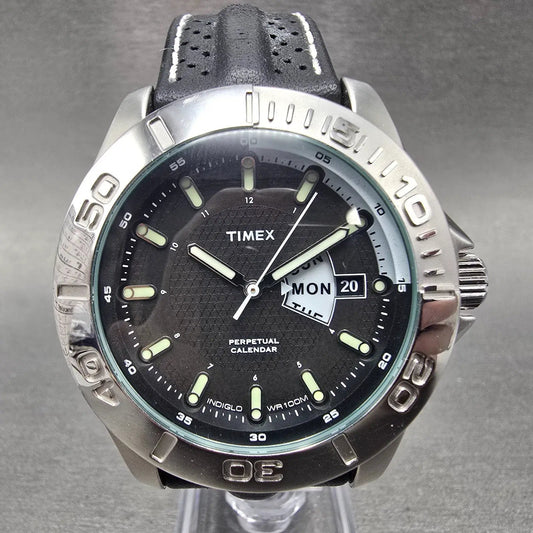 Timex Perpetual Calendar Dive Watch Men 44mm Black Dial Steel T2J081 New Battery0