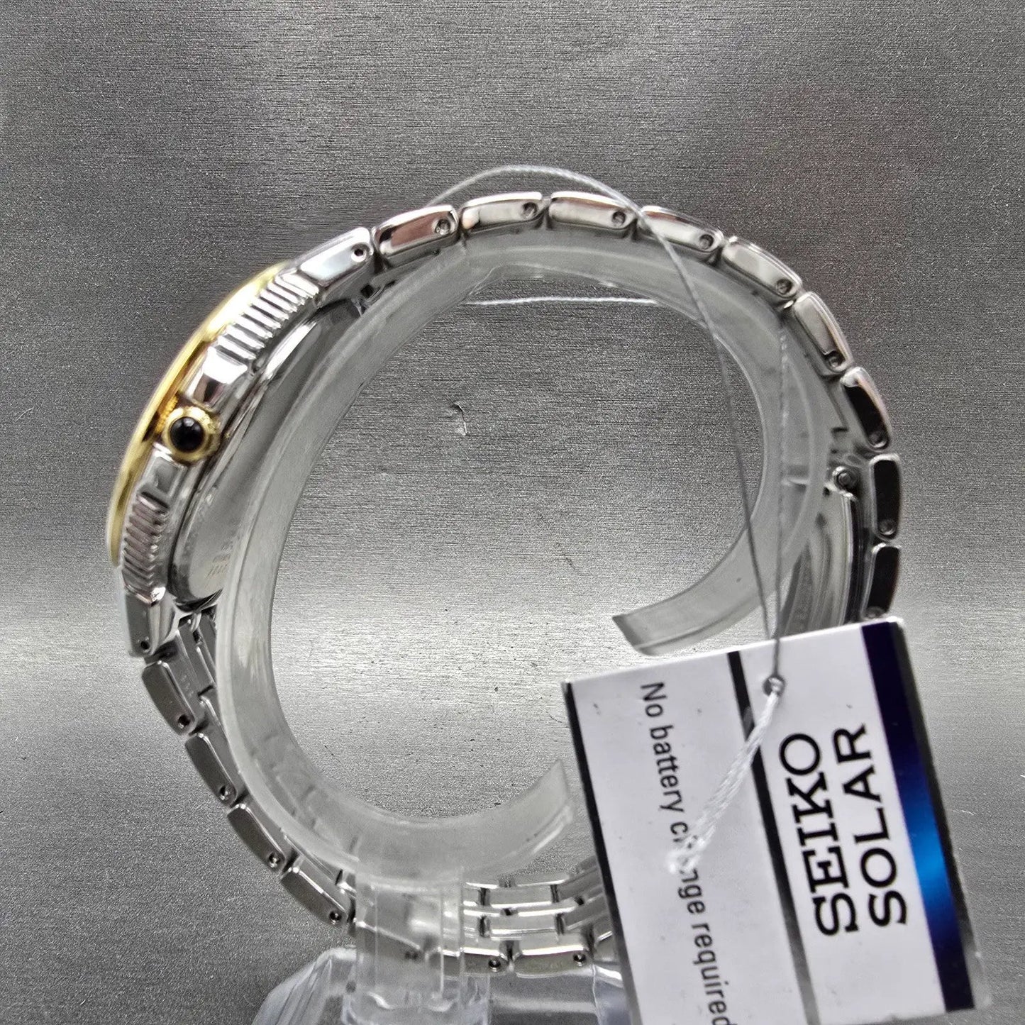 Seiko Solar Watch Men 40mm Silver Dial Two Tone Date Round V157-0CY0 Runs6