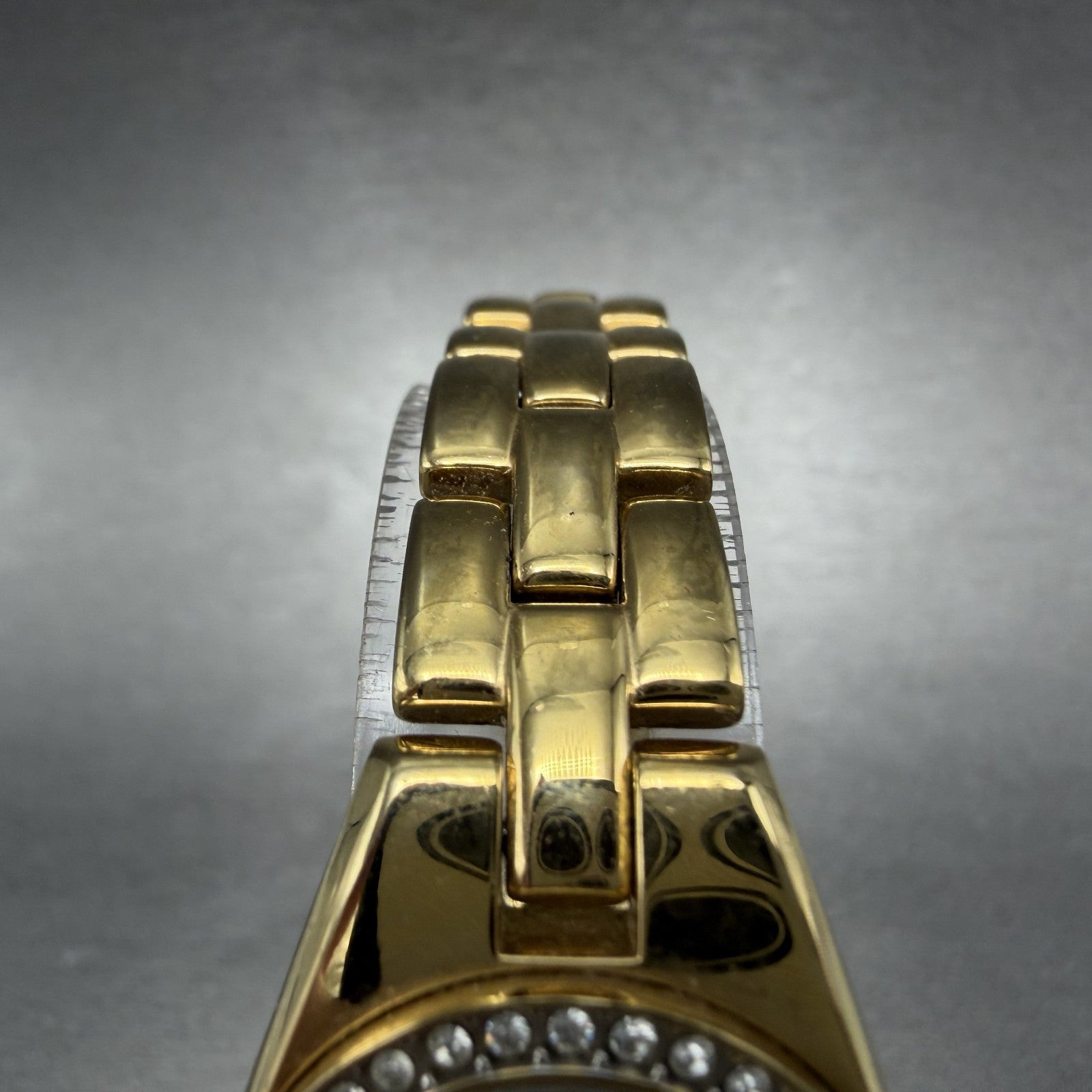 Citizen Watch Women 23mm Black Dial Gold Tone Round 5930-S98993 New Battery ABC4