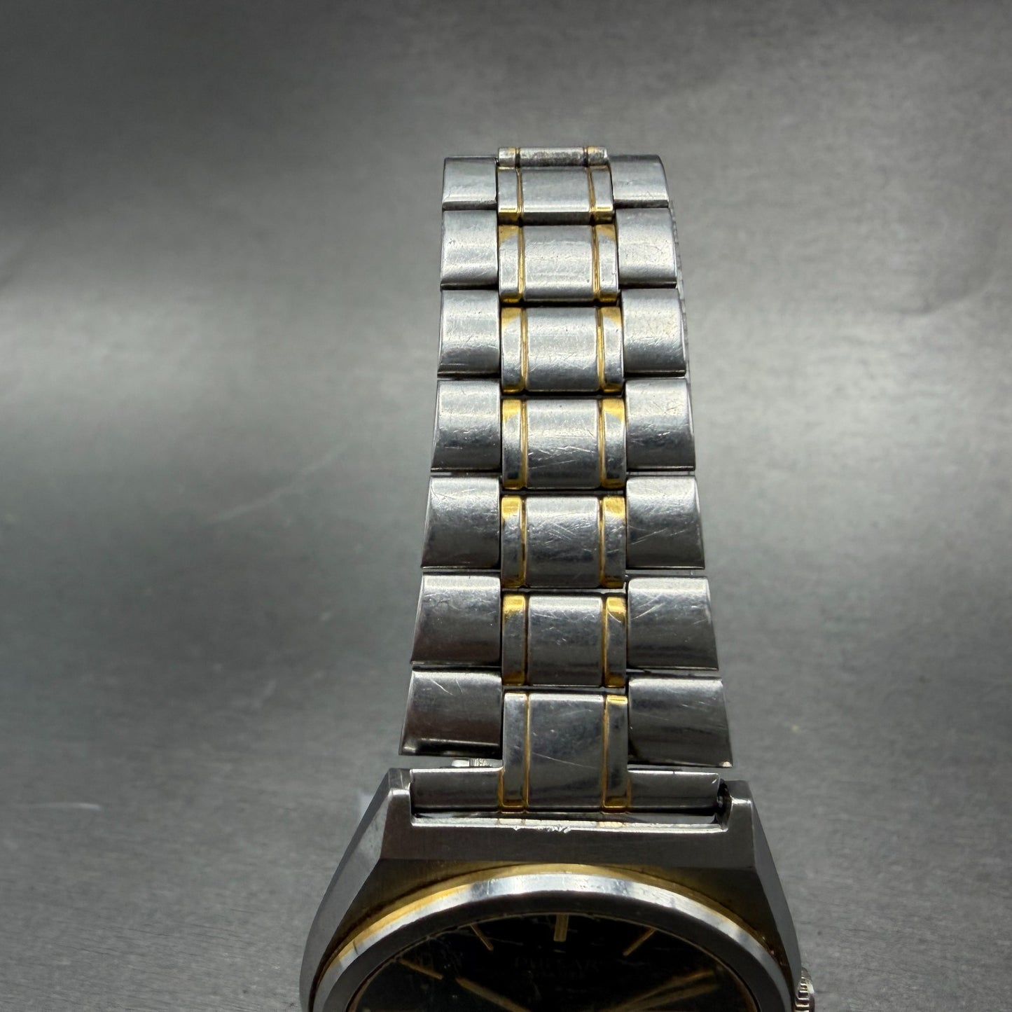 Pulsar Watch Men 37mm Black Dial Two Tone Daydate V733-X004 Round New Battery 24