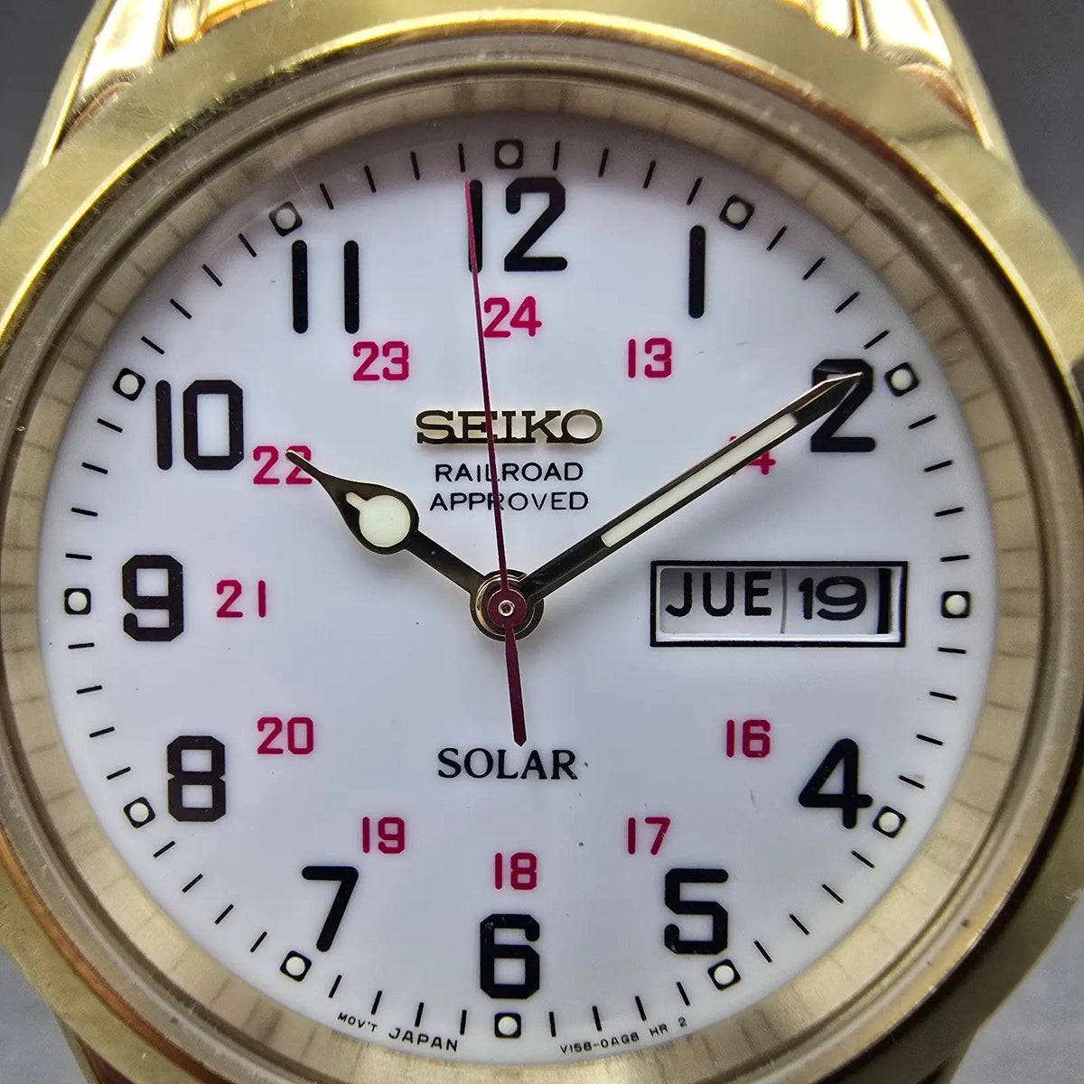 Seiko Railroad Approved Watch Men 37mm White Dial Gold Solar Daydate V158-0AB01