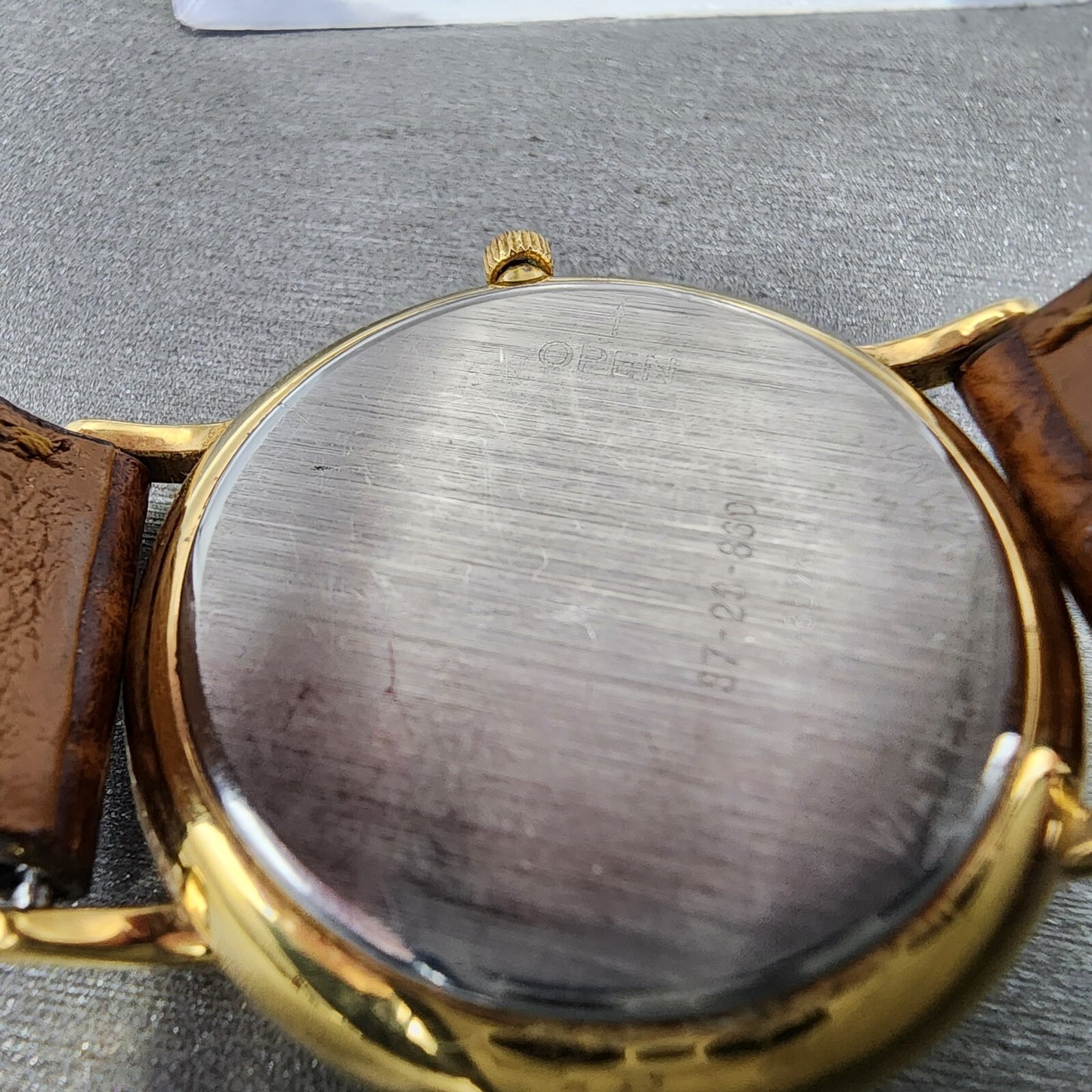 Movado Watch Men 32mm White Dial Gold Tone Pointer Date Round 87.28.860 New Batt9