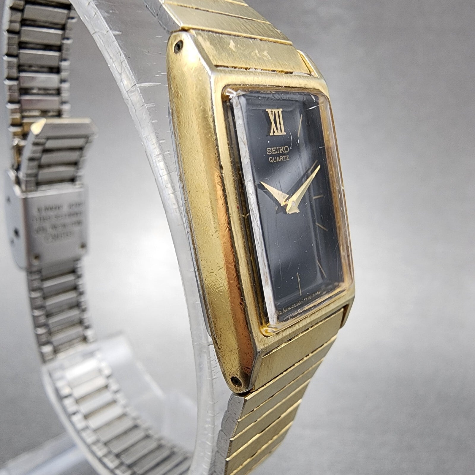 Seiko Tank Watch Women 17mm Black Dial Gold Tone Rectangle 2C205830 New Battery3