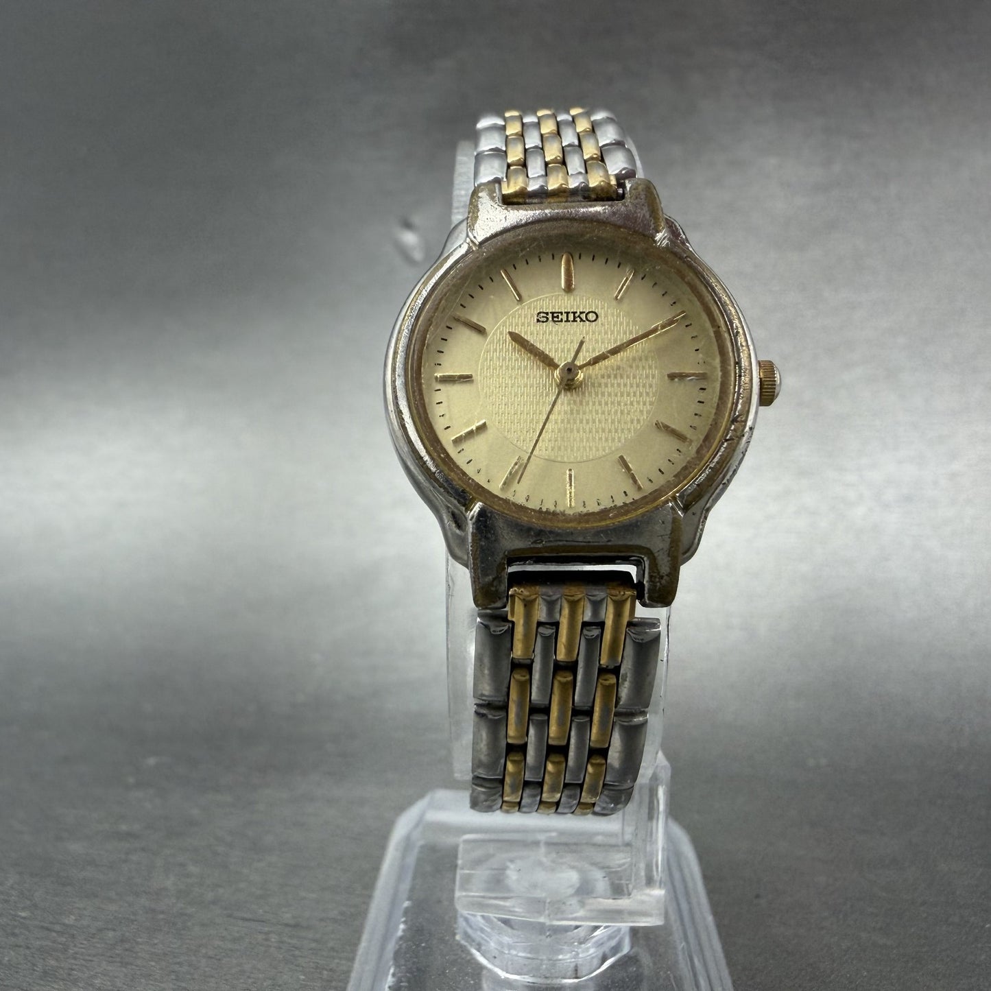 Seiko Watch Women 24mm Champagne Dial Two Tone Round V701-2C10 New Battery5