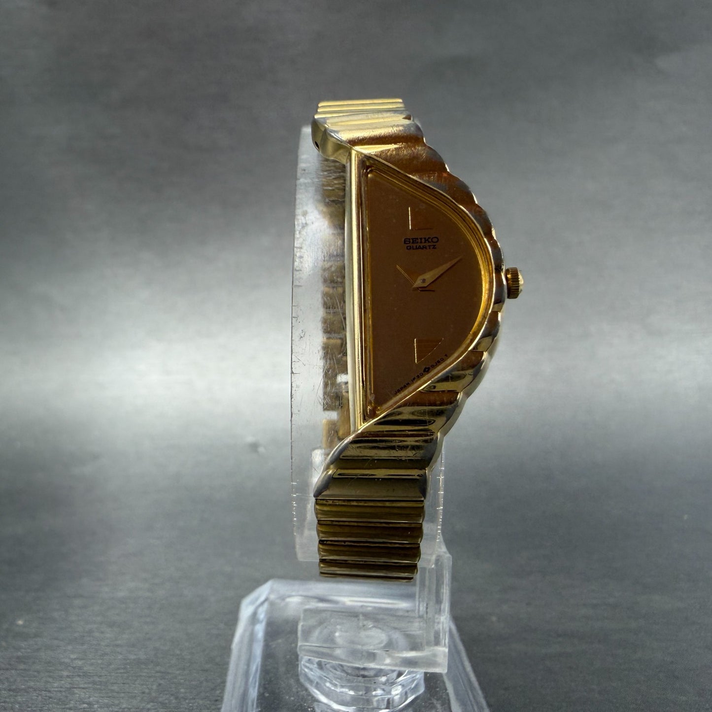 Seiko Halfmoon Watch Women 14mm Gold Dial Gold Tone Asymmetrical New Battery BV55