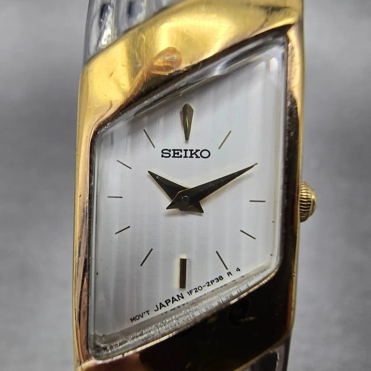 Seiko  Watch Women 15mm White Dial Two Tone Rectangle Bangle 1f20-6f60 New Batt2