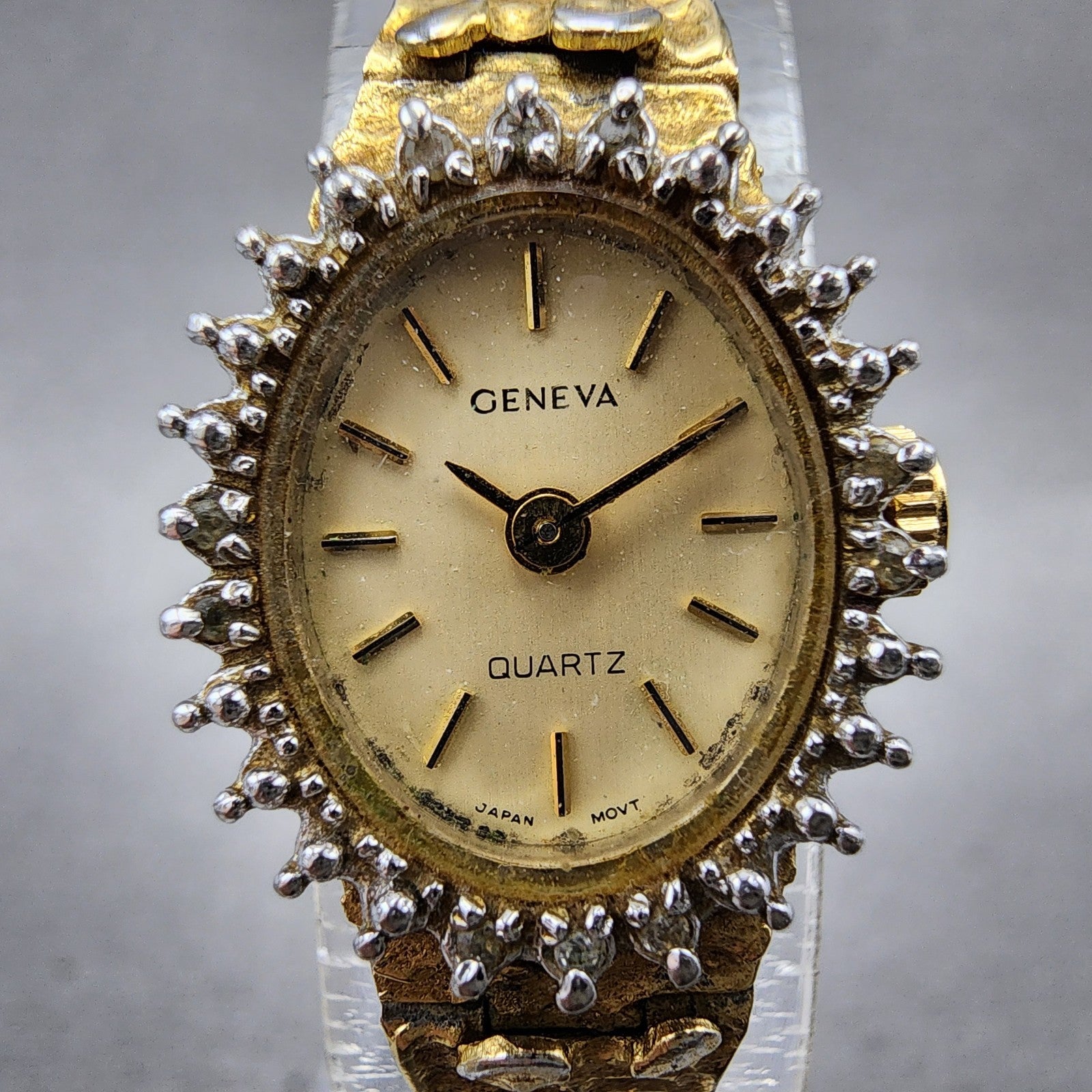 Geneva Watch Women 15mm Champagne Dial Gold Tone Oval New Battery Vintage0