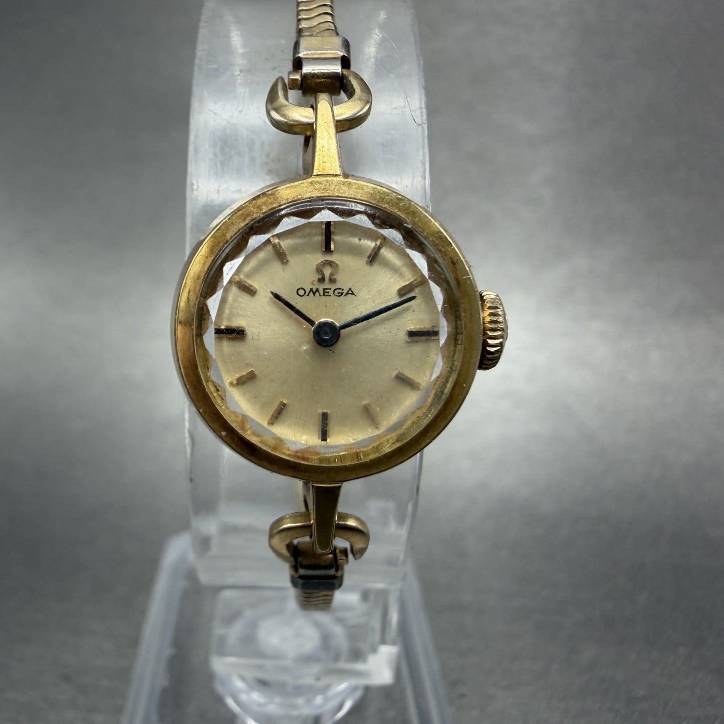 Omega Watch Women 17mm Gold Dial Gold Plated Manual Wind Runs Caliber VTG0