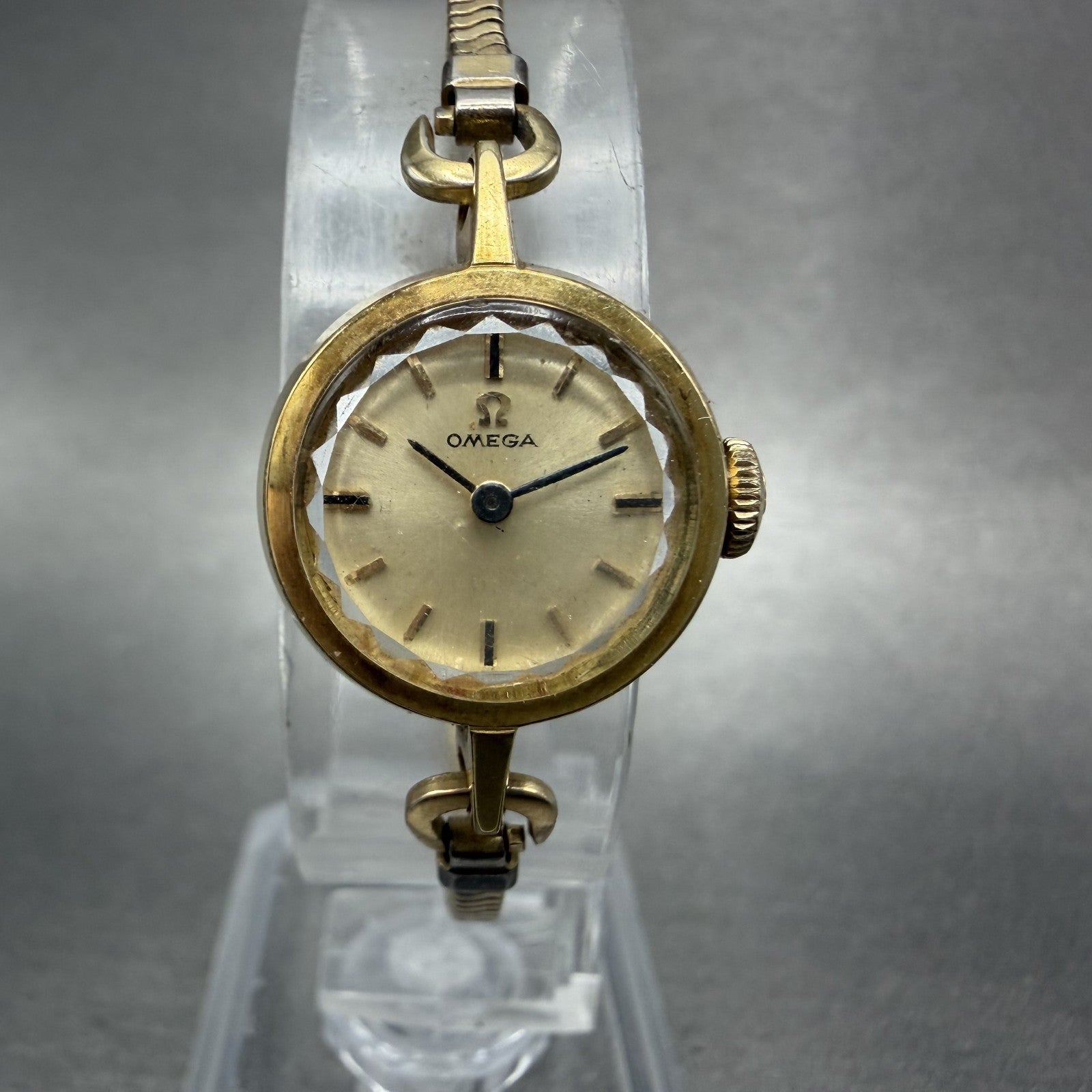 Omega Watch Women 17mm Gold Dial Gold Plated Manual Wind Runs Caliber VTG0