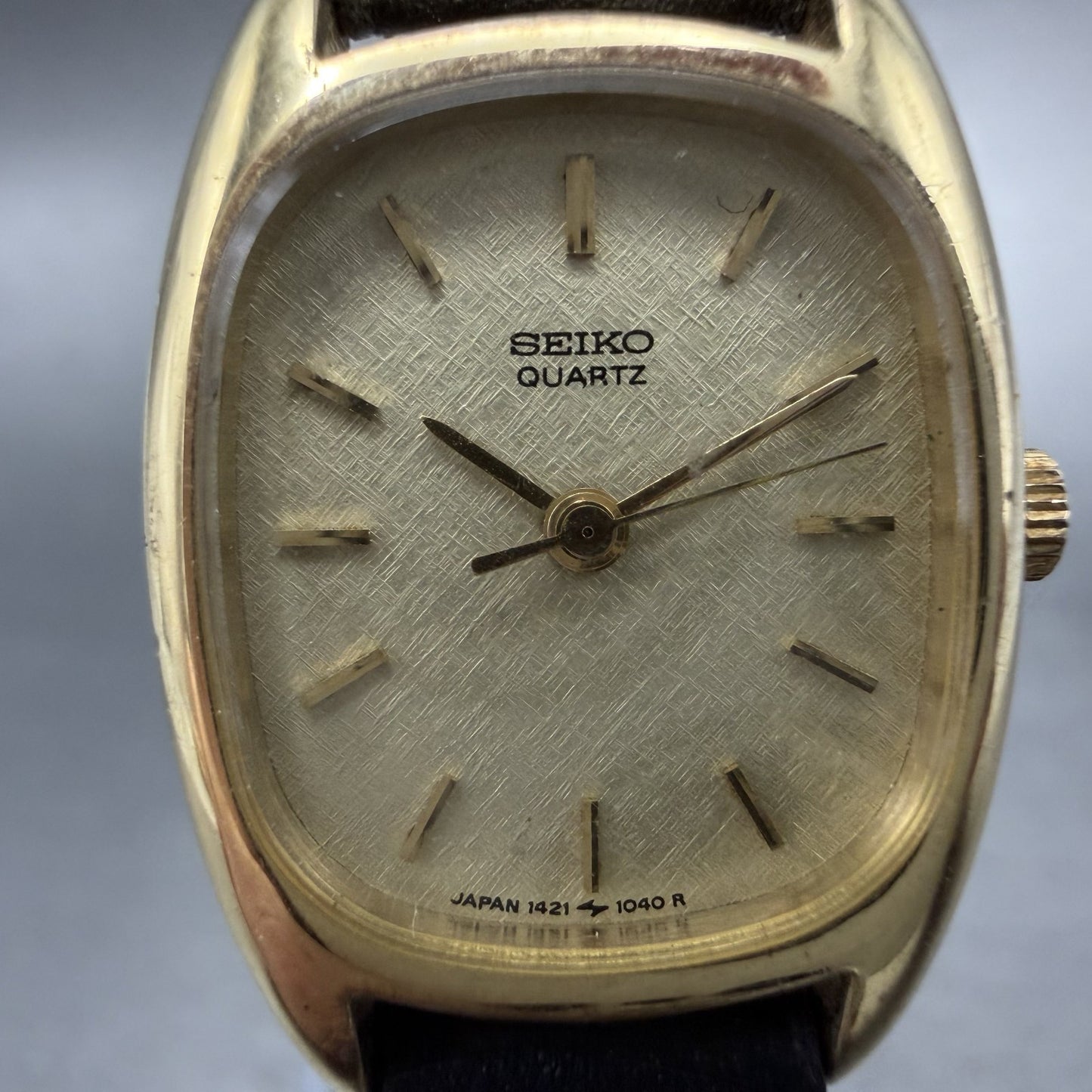 Seiko Watch Women 19mm Champagne Dial Gold Tone Rectangle 1421-5620 New Battery1