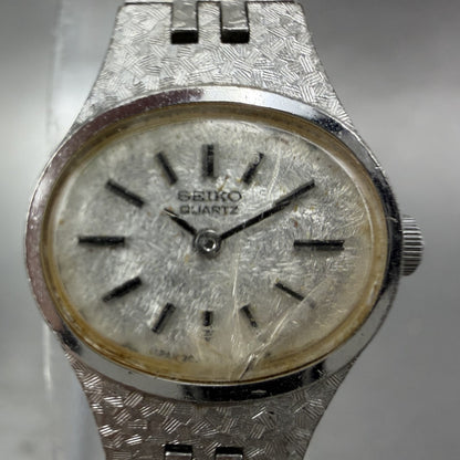 Seiko Watch Women 17mm Silver Dial Silver Tone Oval 2C205759 VTG New Battery1