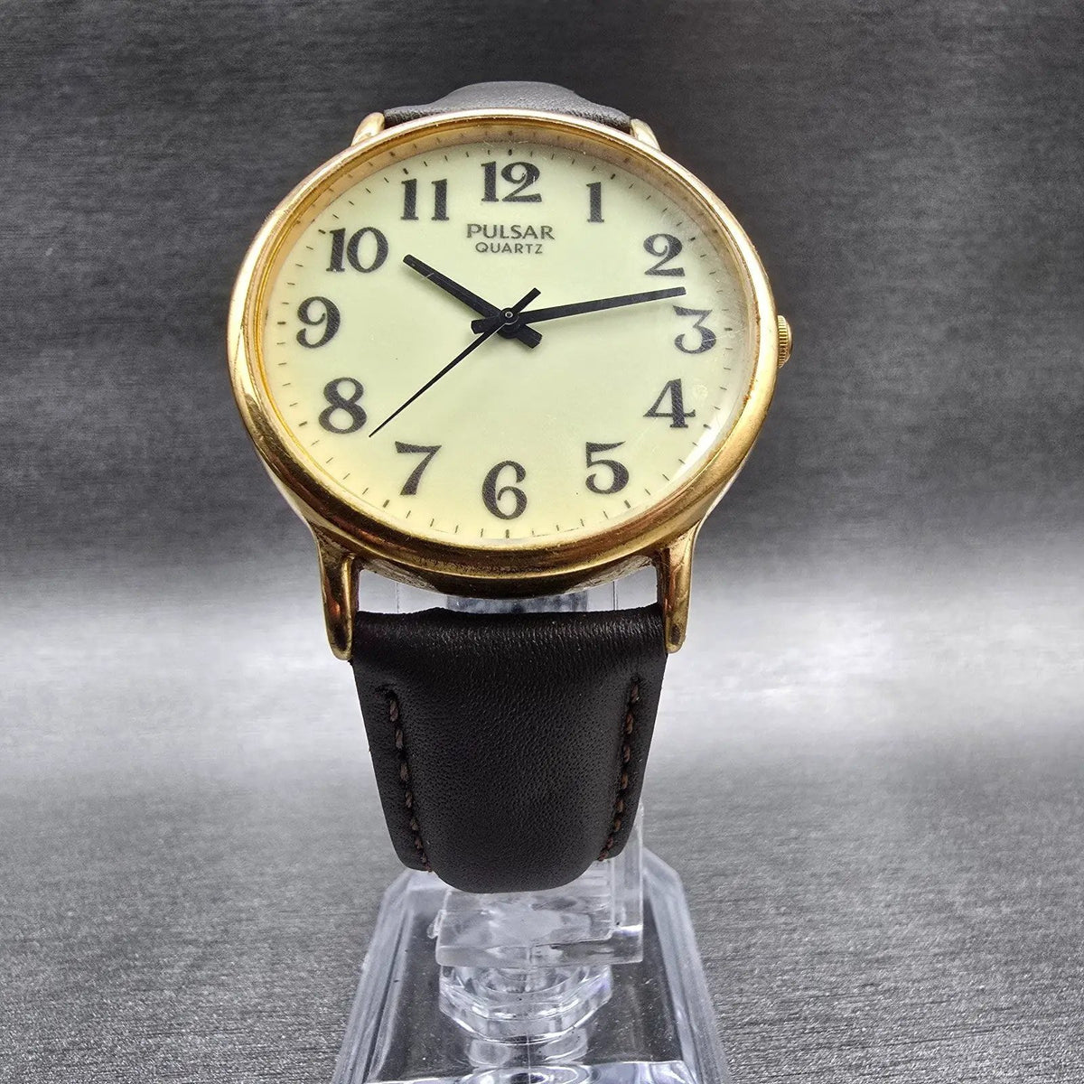 Seiko Pulsar Watch Men 36mm Luminous Dial Gold Tone Round V501-0A50 New Battery5