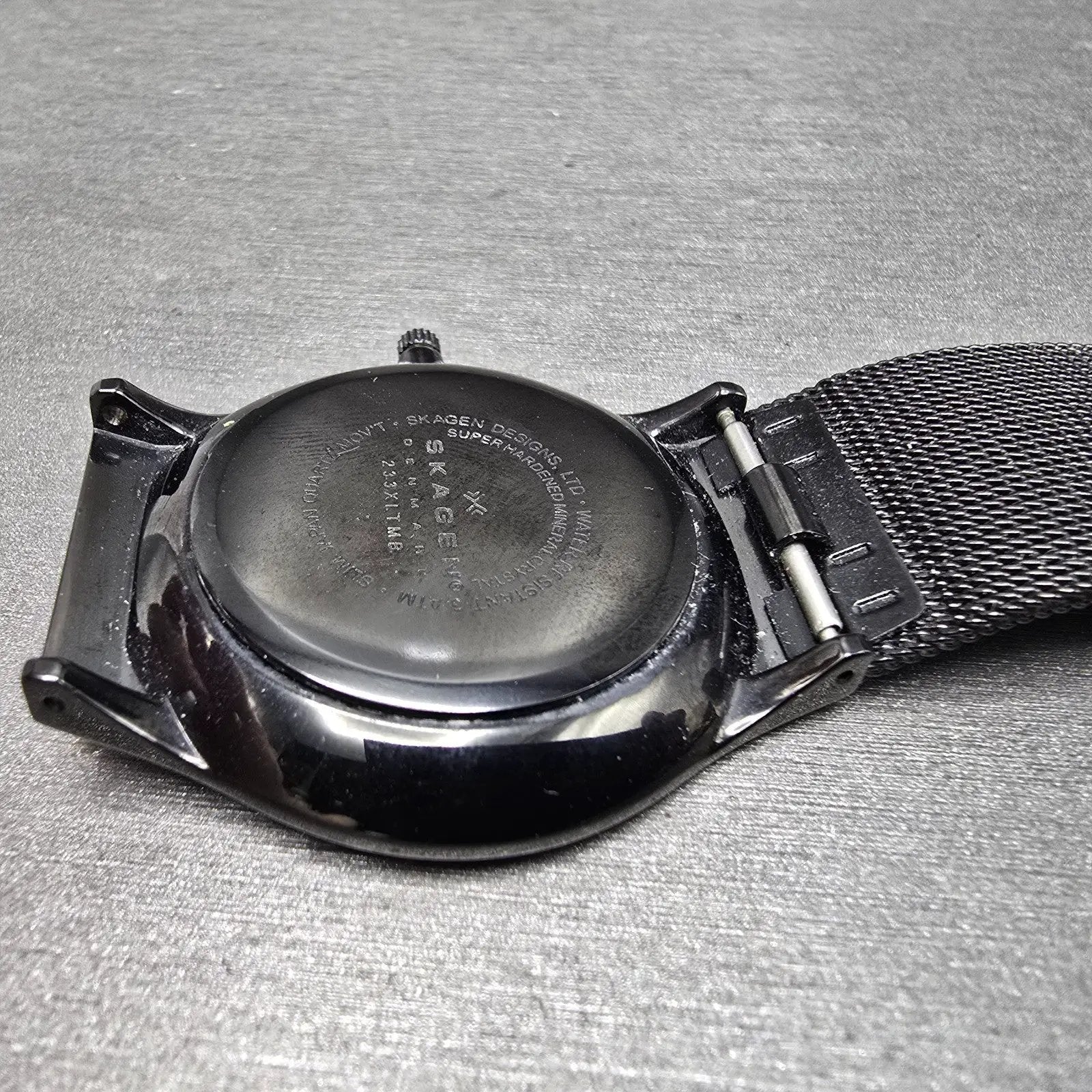 Skagen Denmark Watch Men 37mm Black Dial Titanium Date Round 233XLTMB New Batt J10