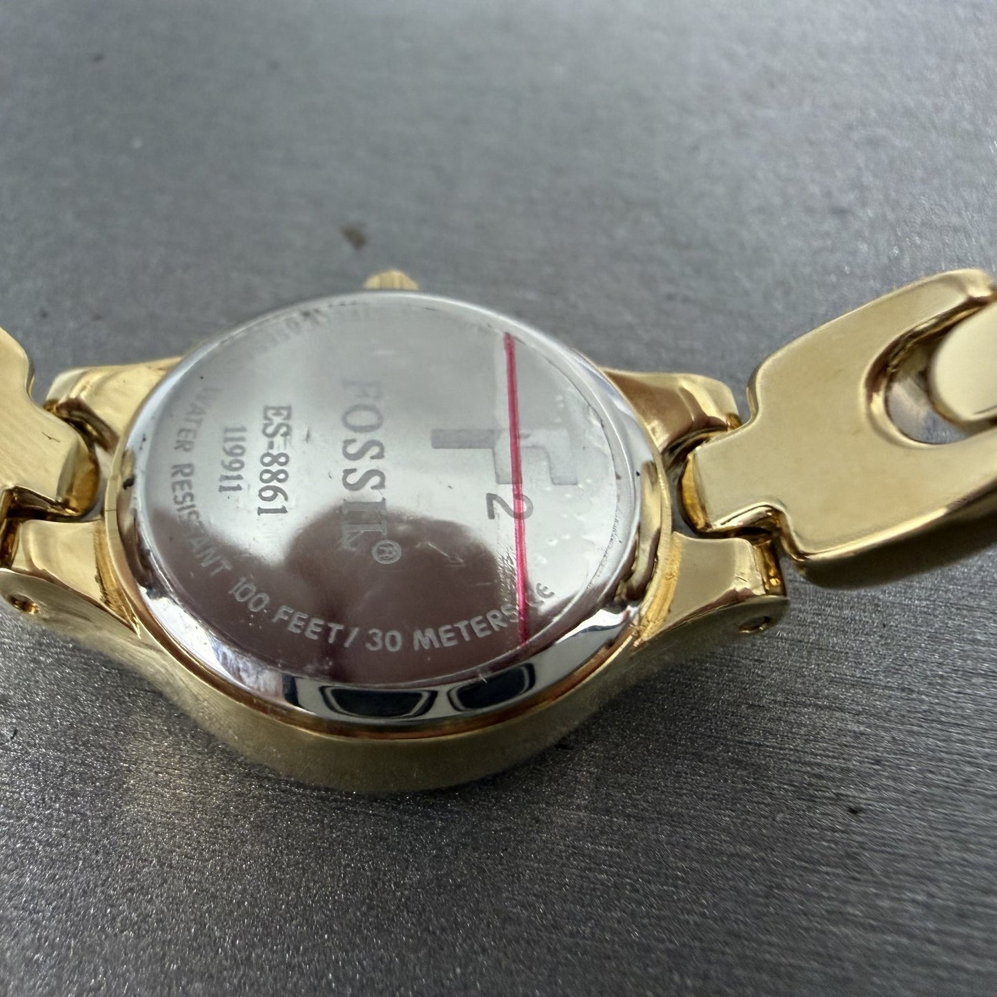 Fossil F2 Watch Women 22mm Silver Dial Gold Tone Round ES8861 New Battery9