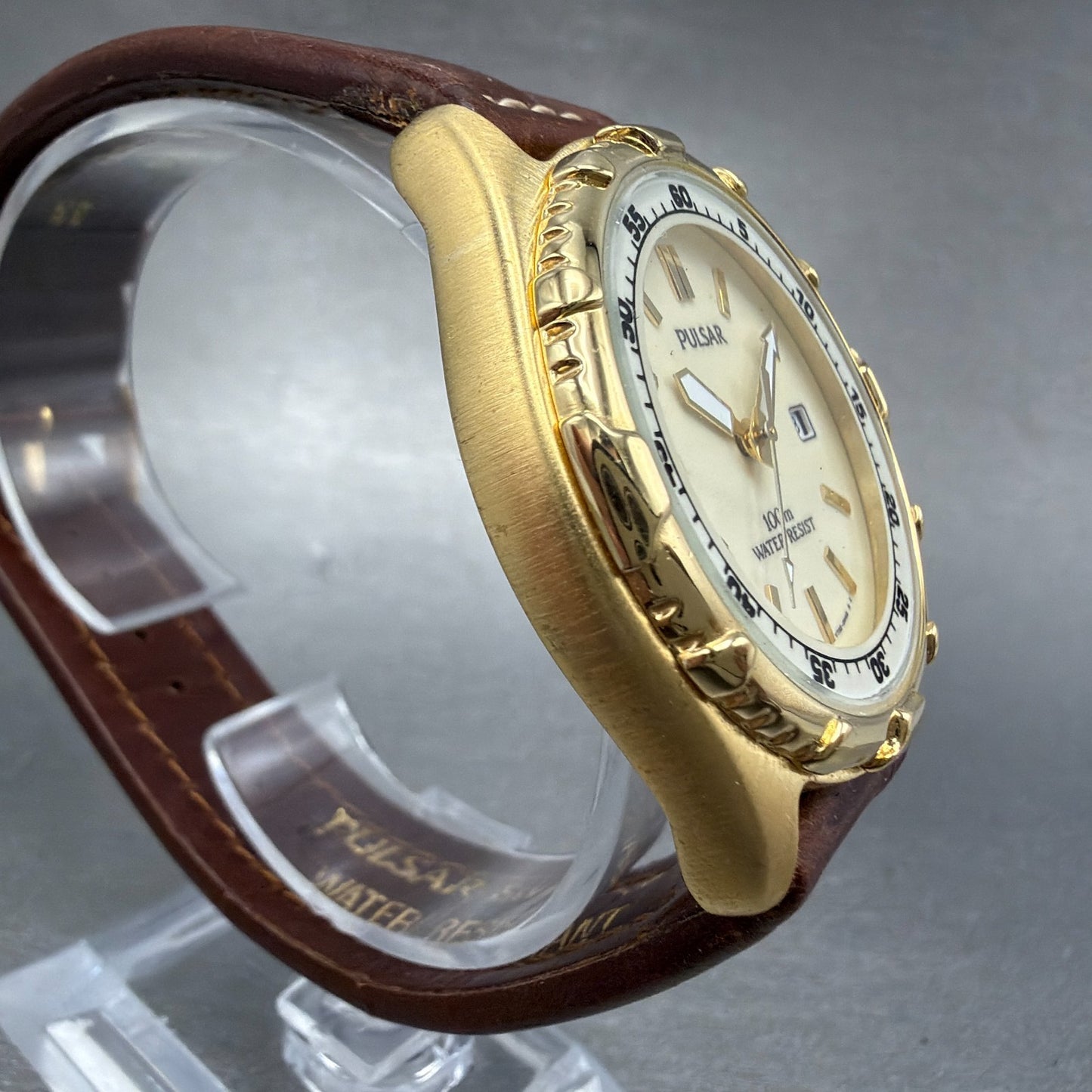 Pulsar Dive Watch Men 39mm Cream Dial Gold Tone Date V732-0E00 SAMPLE PARTS4
