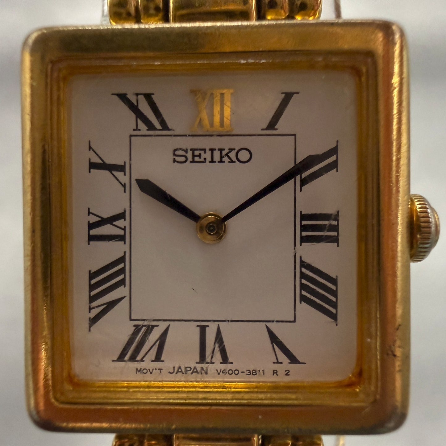 Seiko Watch Women 19mm White Dial Gold Tone Square V400-6280 New Battery1