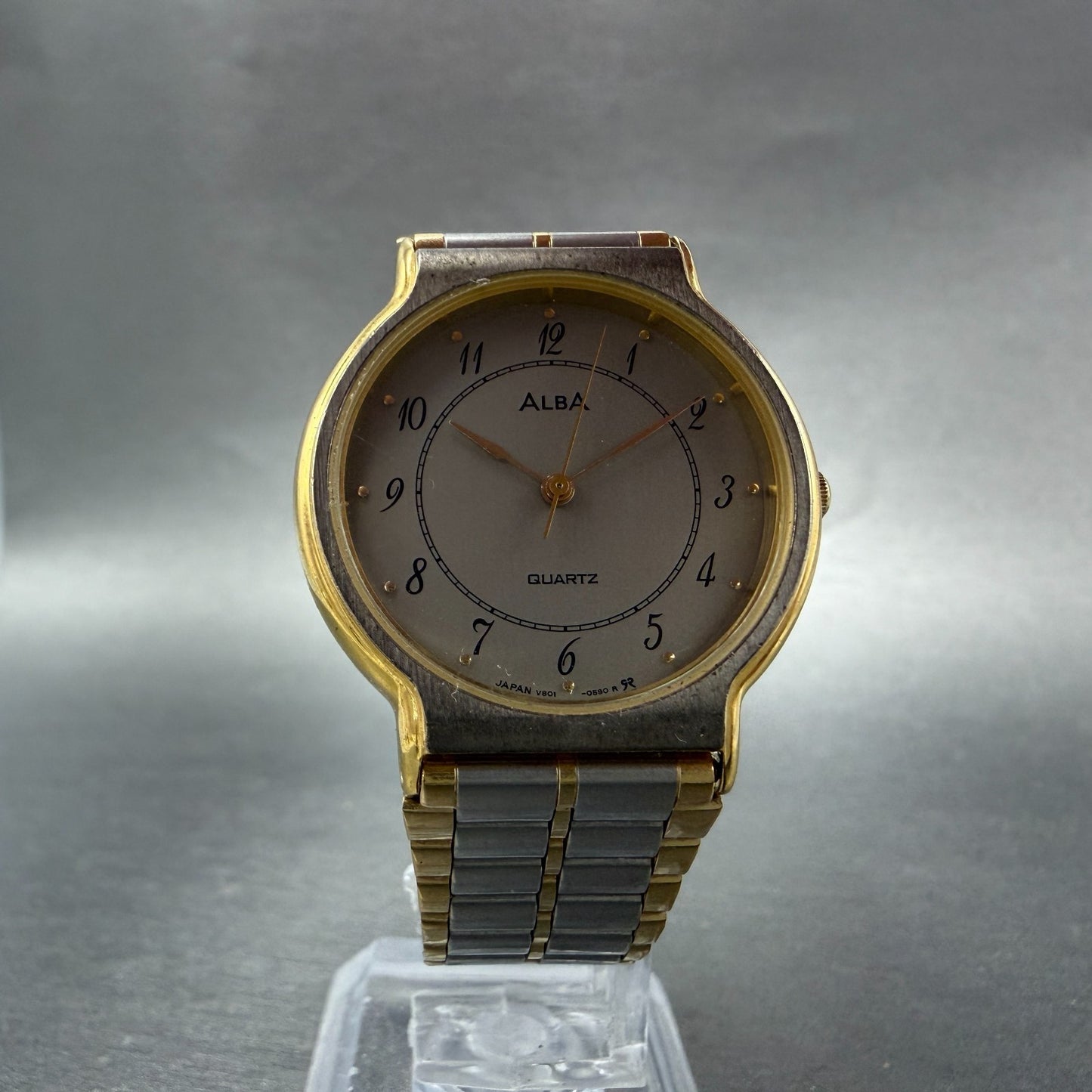 Seiko Alba Watch Unisex 31mm Gray Dial Two Tone Round V801-0190 New Battery6